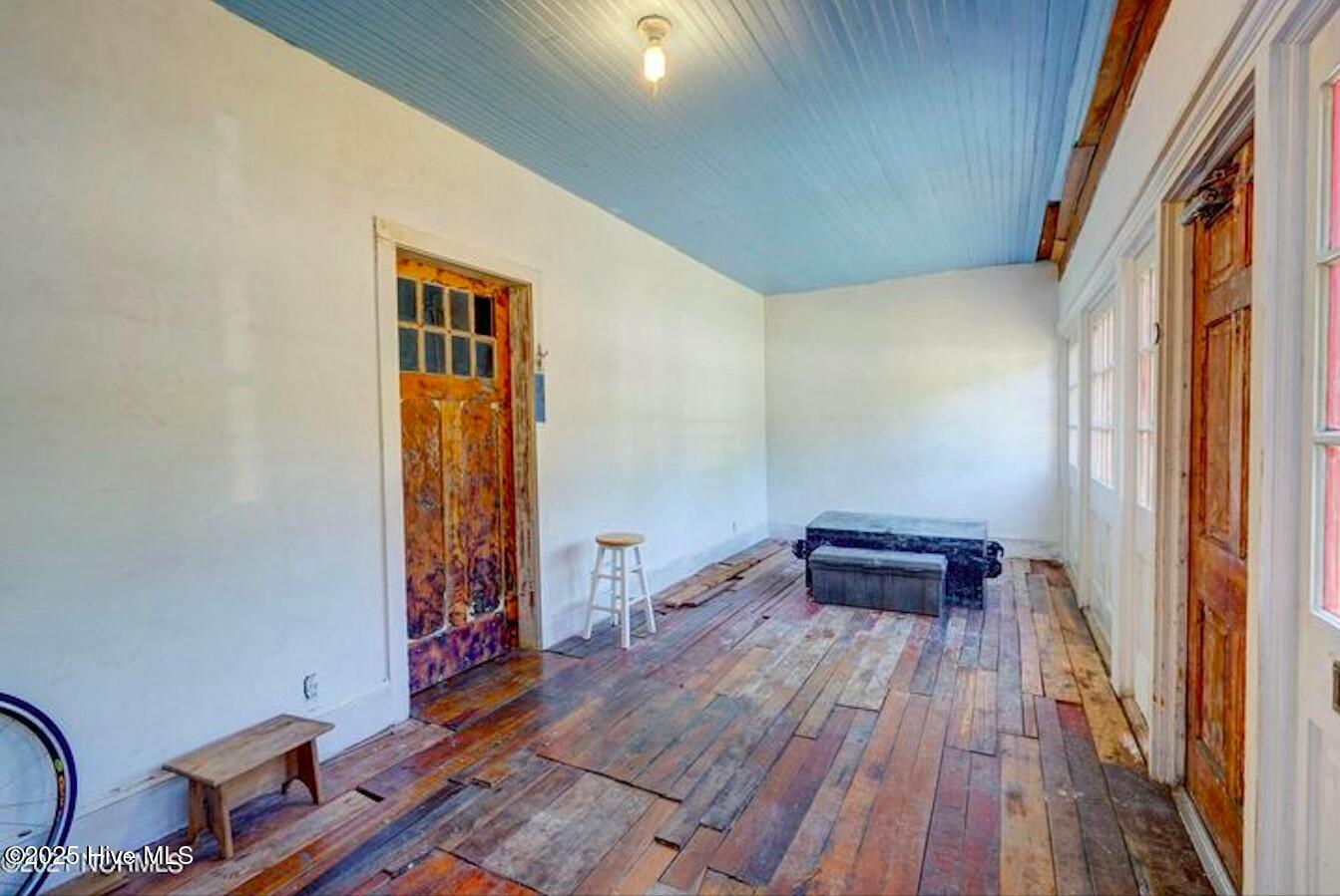1506 S 3rd Street Property Photo 2