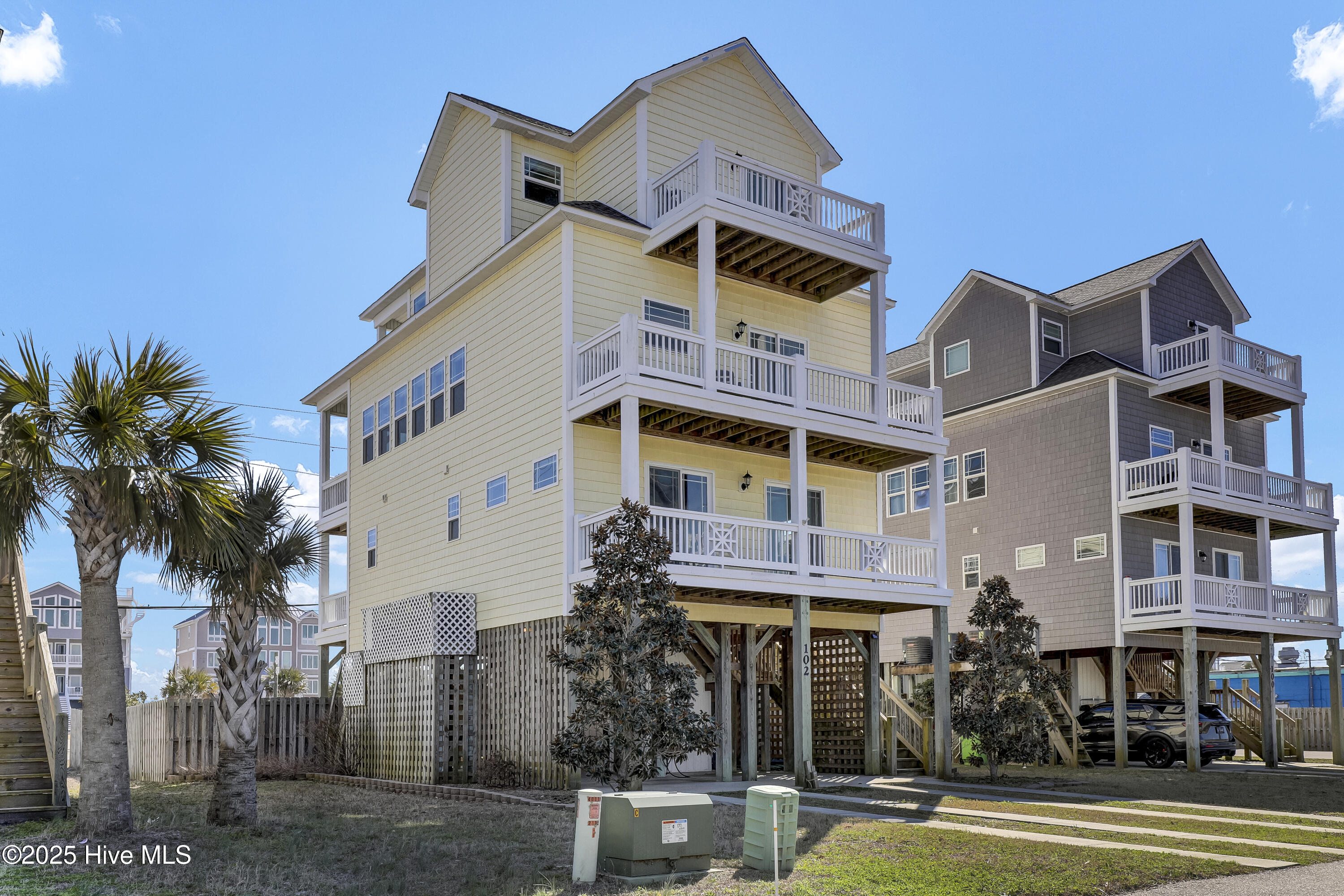 102 Scotch Bonnet Circle Property Photo 1