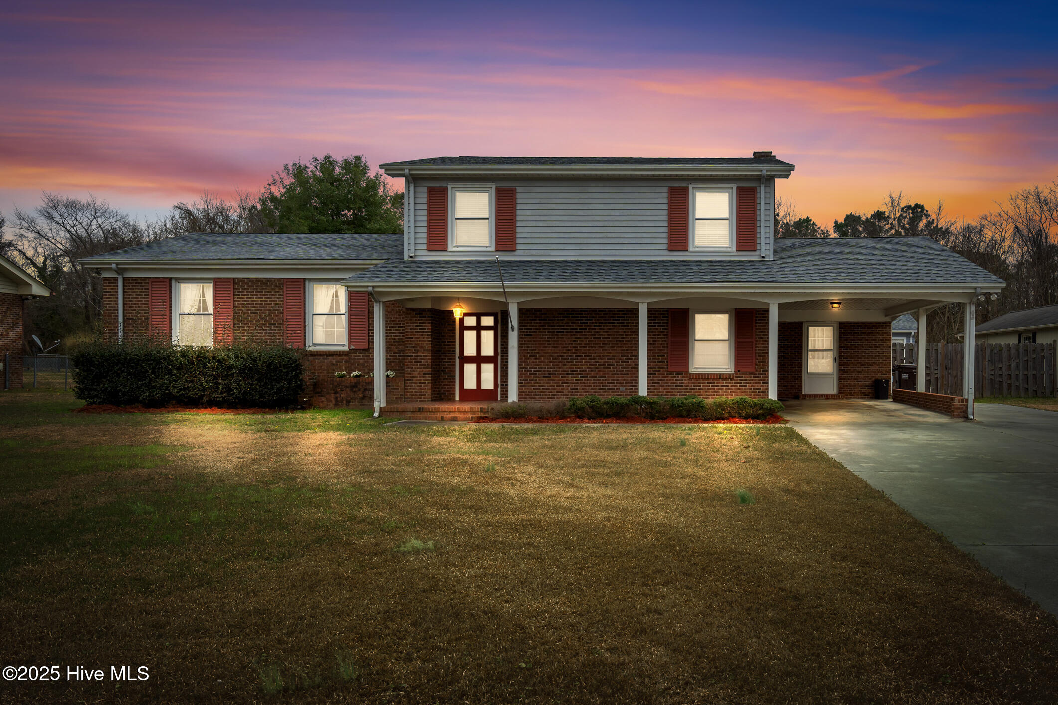 211 Brandon Avenue Property Photo