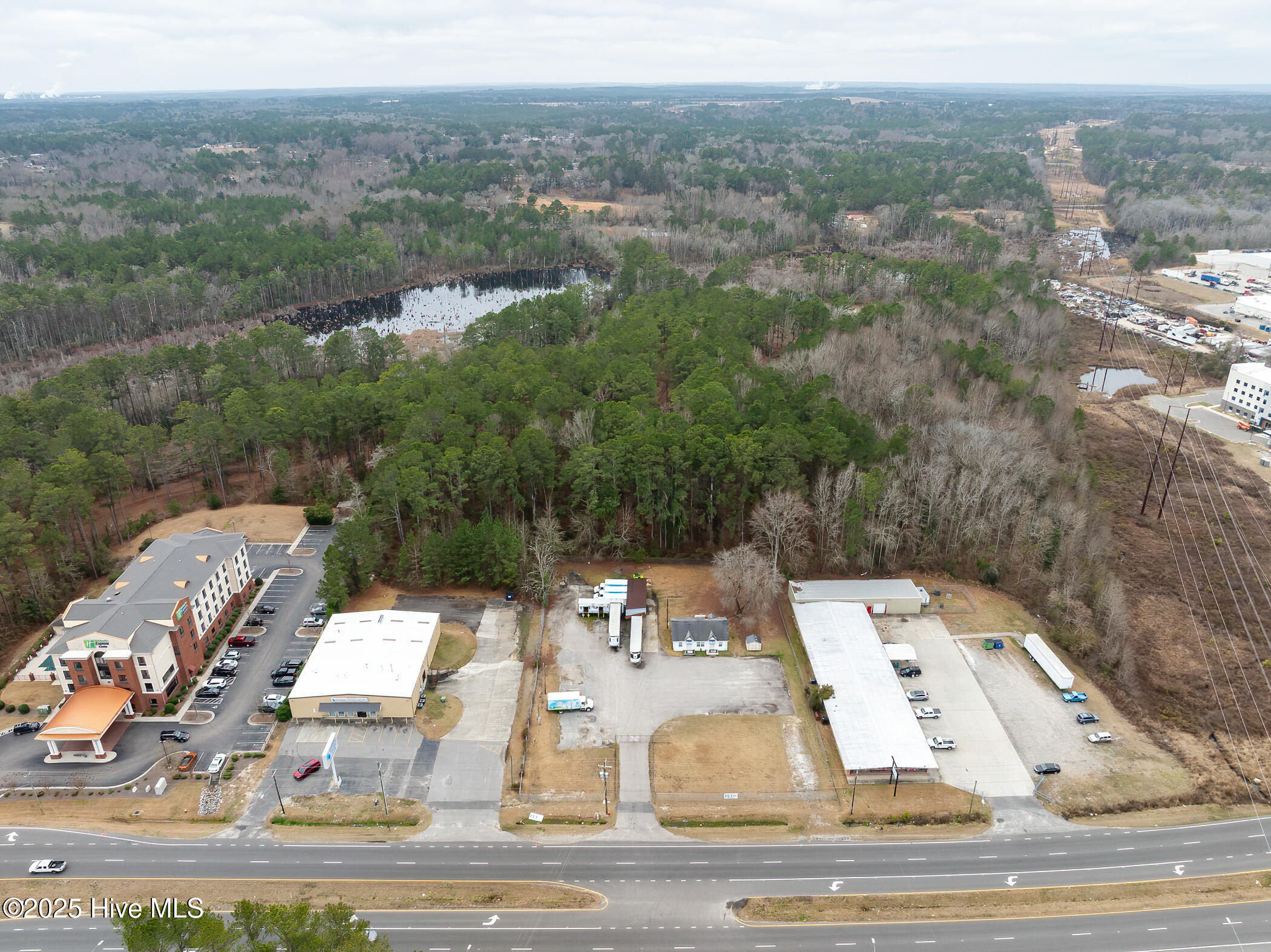 164 Brookstone Drive Property Photo 4