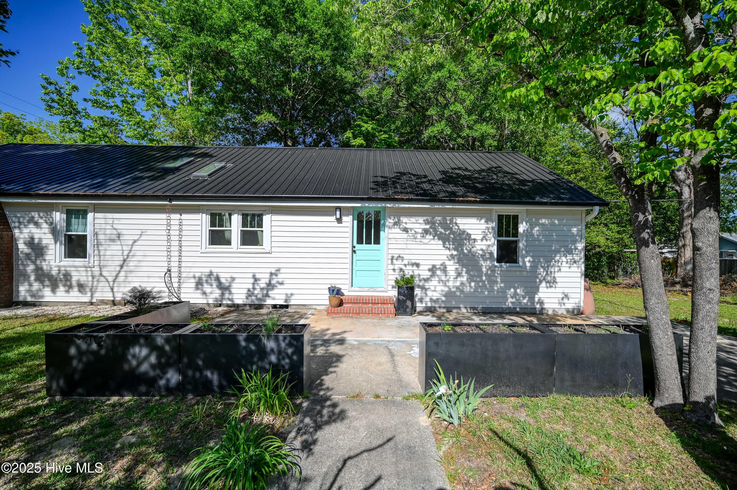2121 Gibson Avenue Property Photo 13