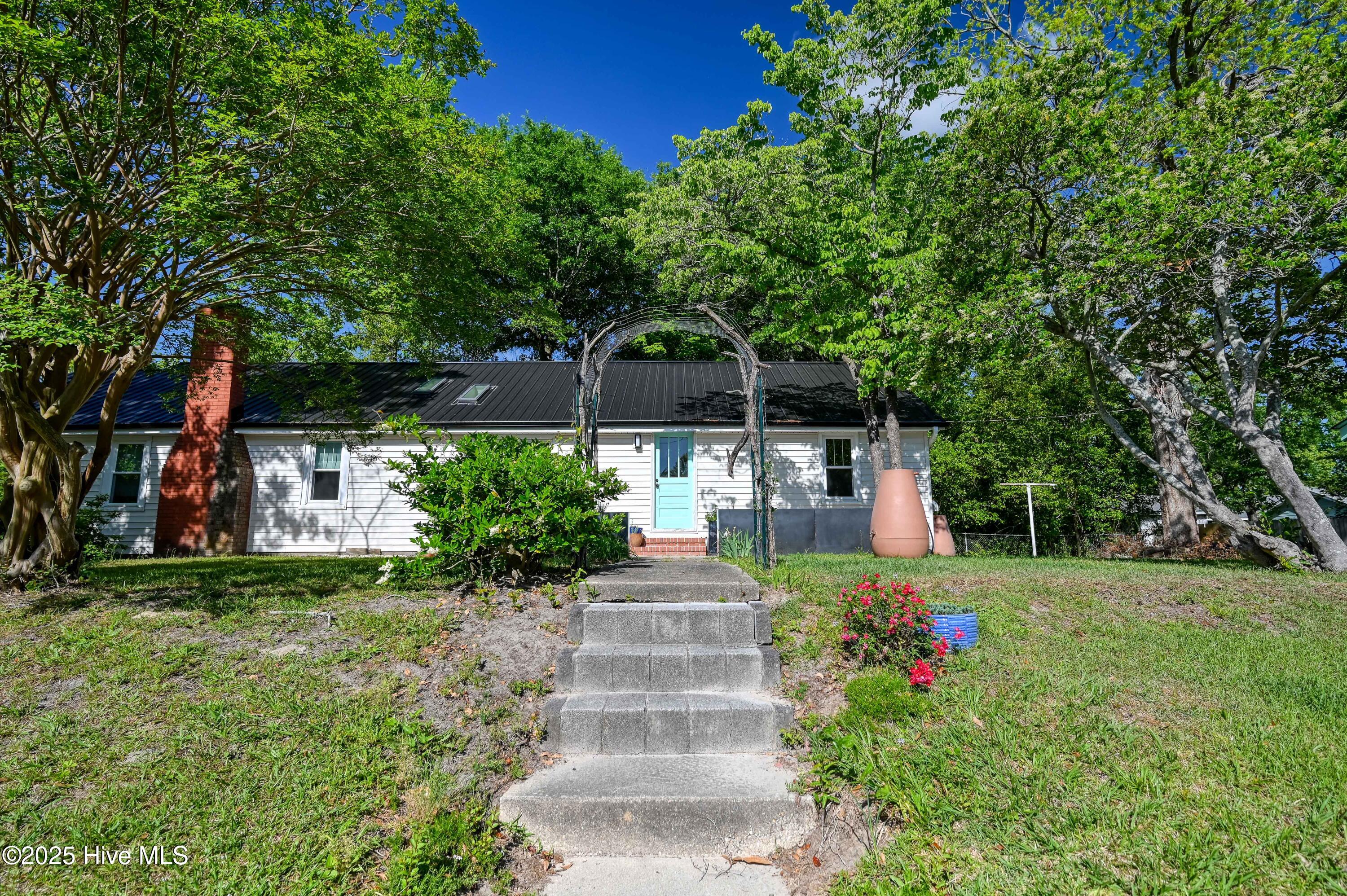 2121 Gibson Avenue Property Photo 17