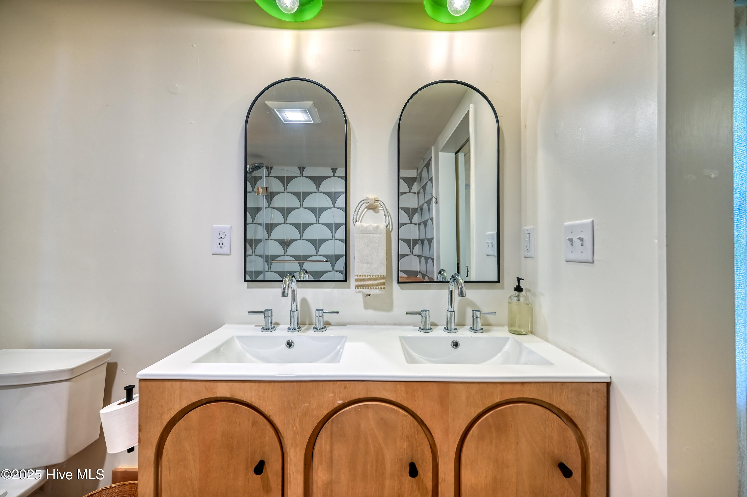 2121 Gibson Avenue Property Photo 32