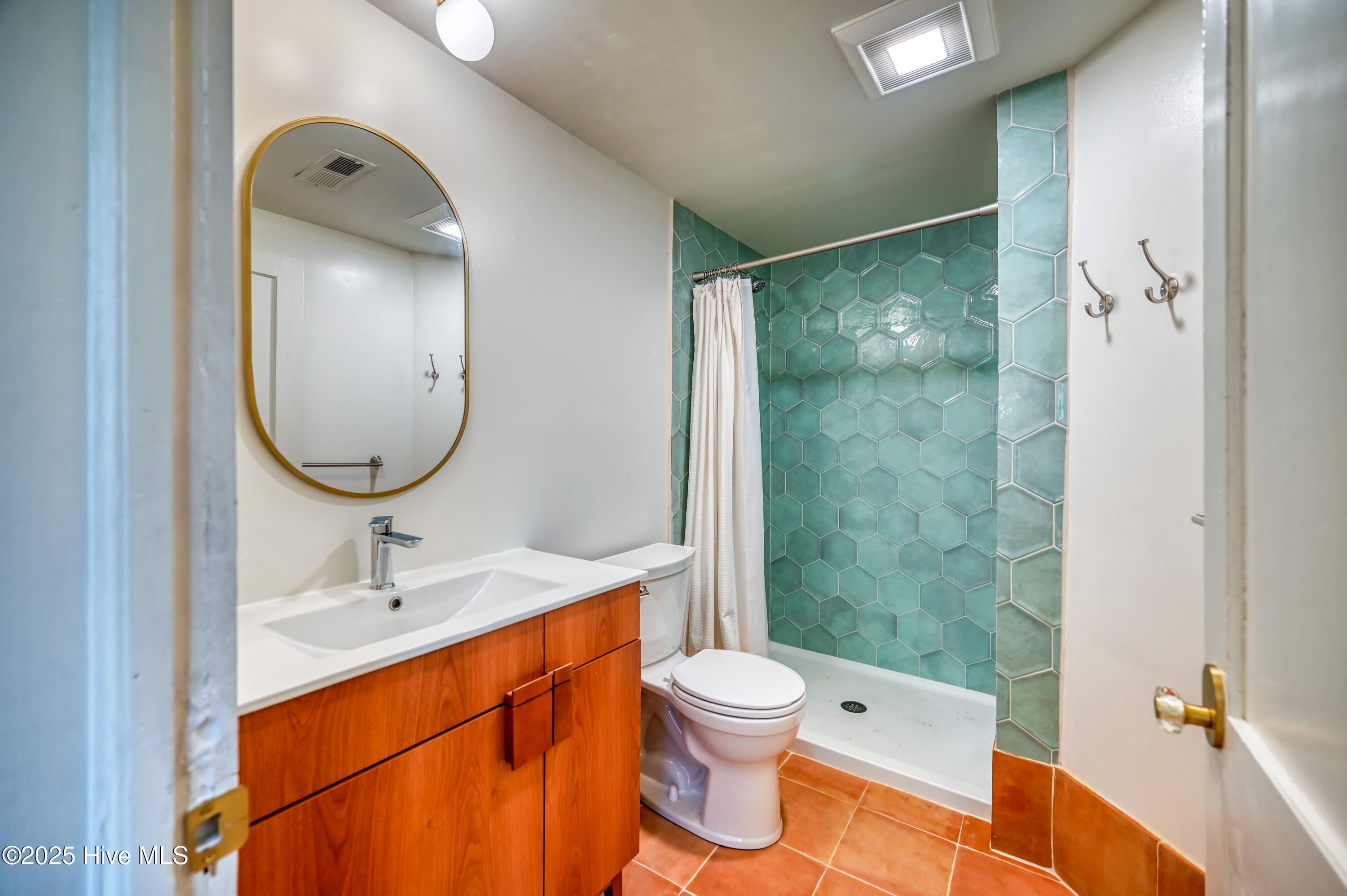 2121 Gibson Avenue Property Photo 39