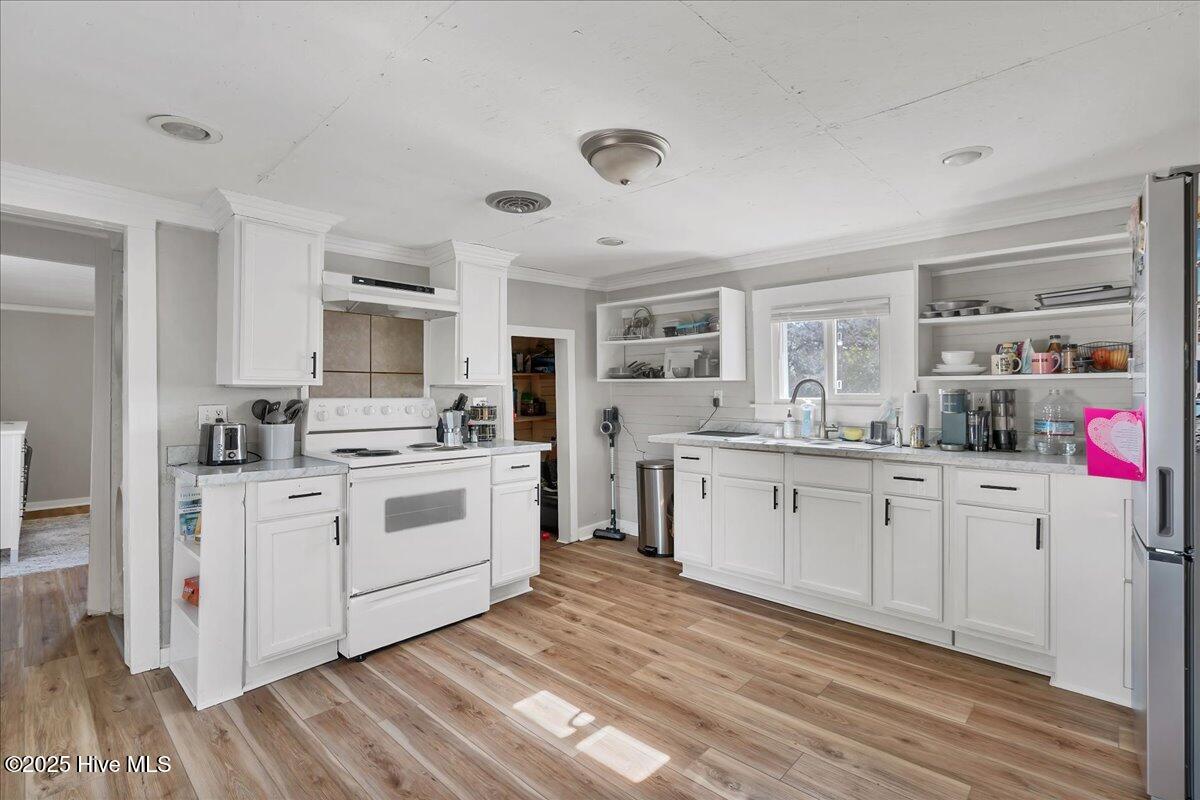 465 W New Hampshire Avenue Property Photo 17