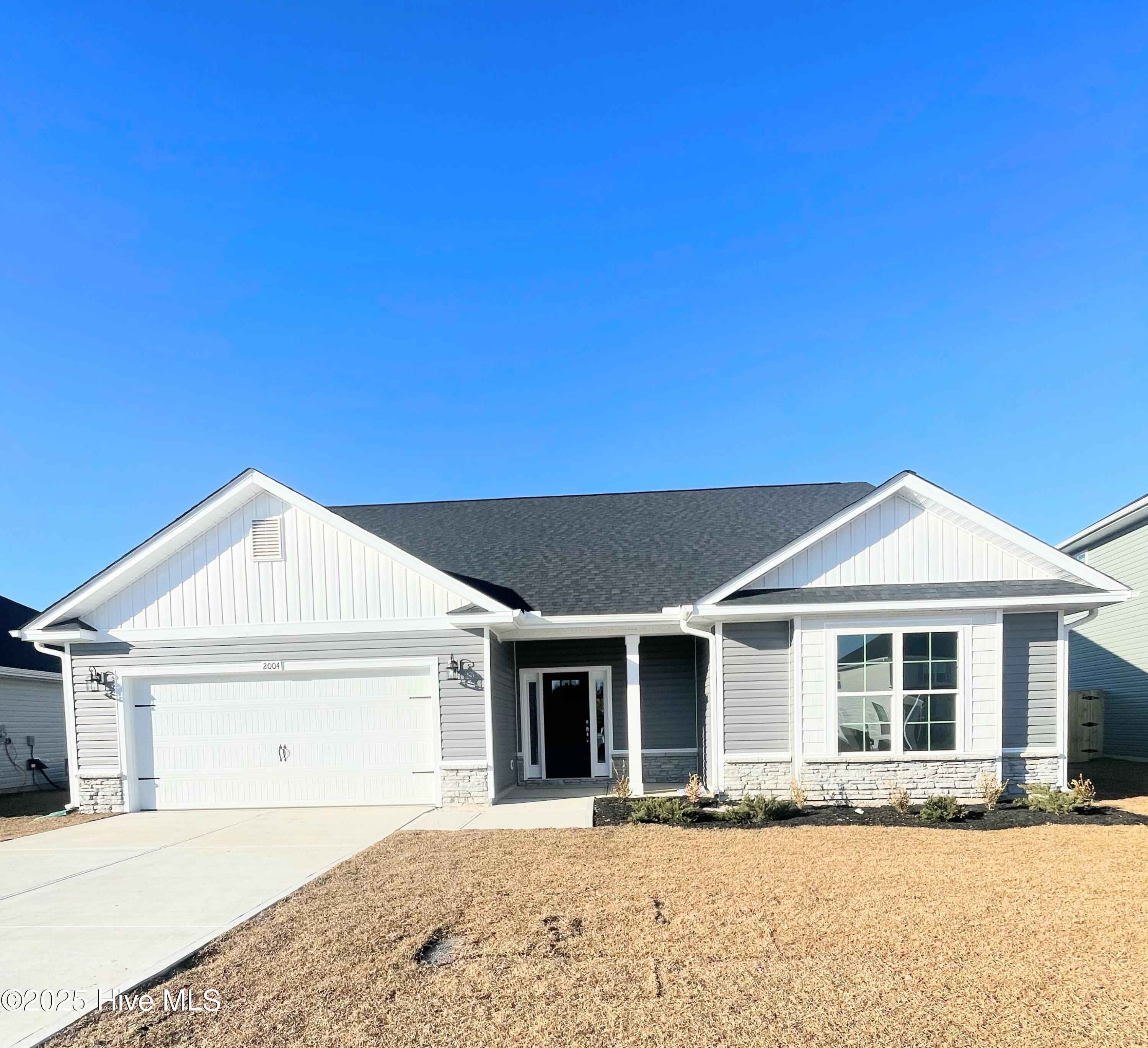 1005 Dynamic One Drive Property Photo