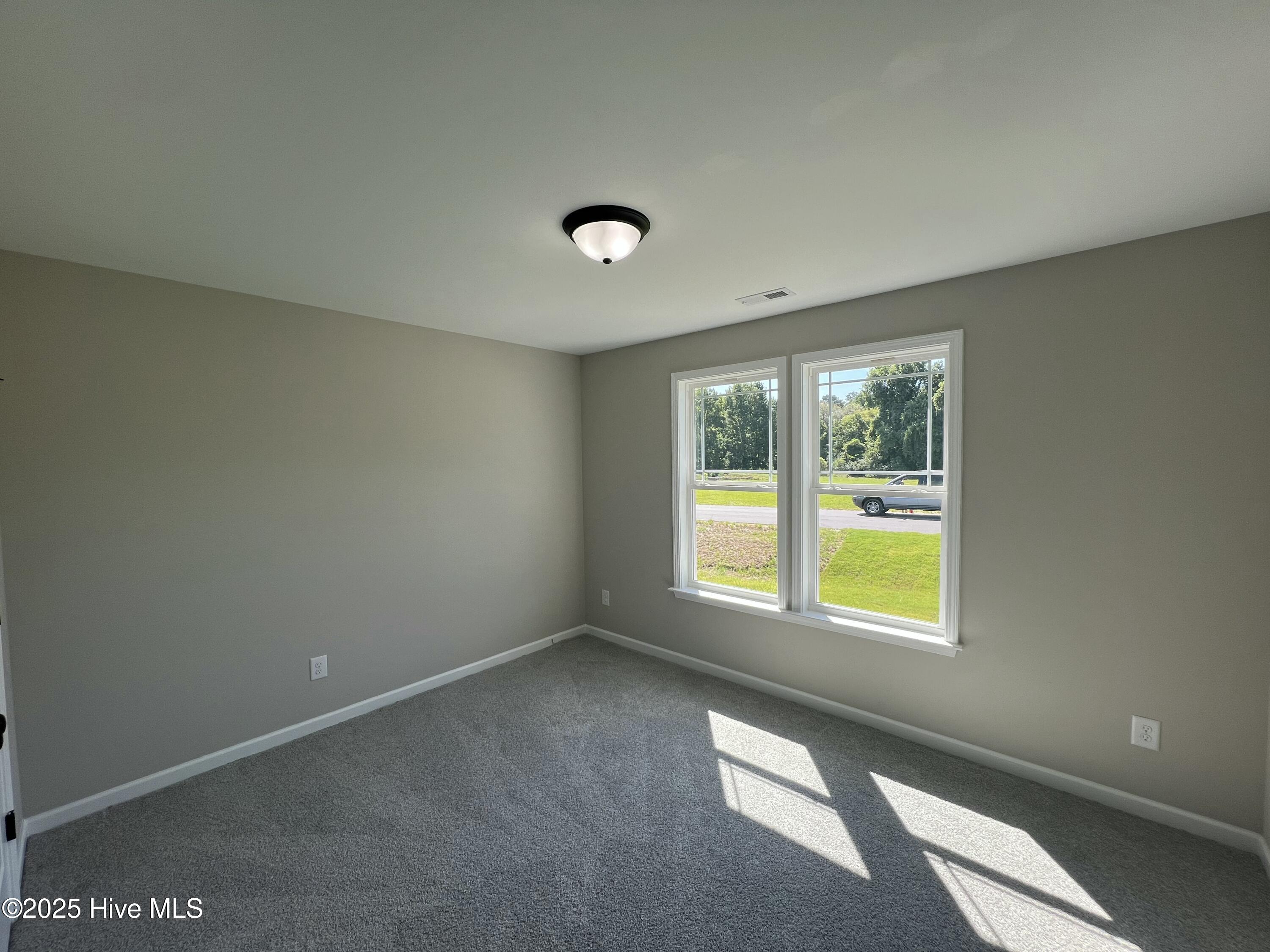 73 Grace Pond Avenue Property Photo 5