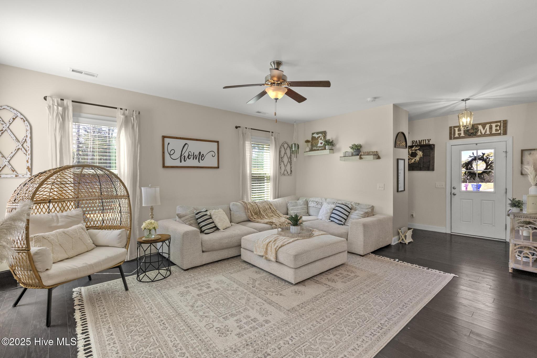 71 Peoples Court Property Photo 6