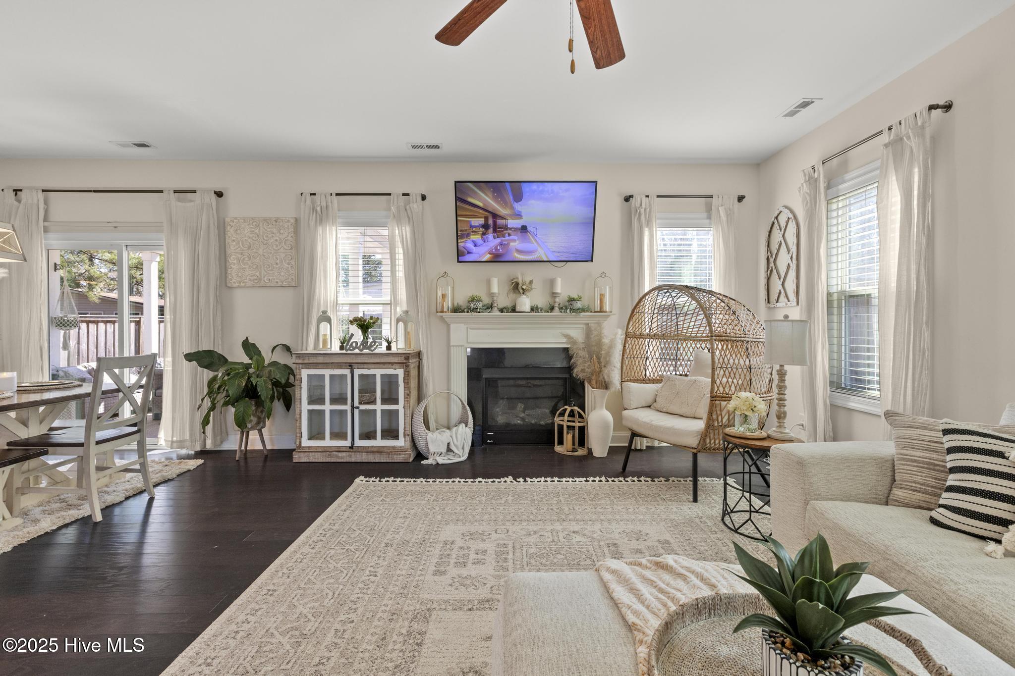 71 Peoples Court Property Photo 16