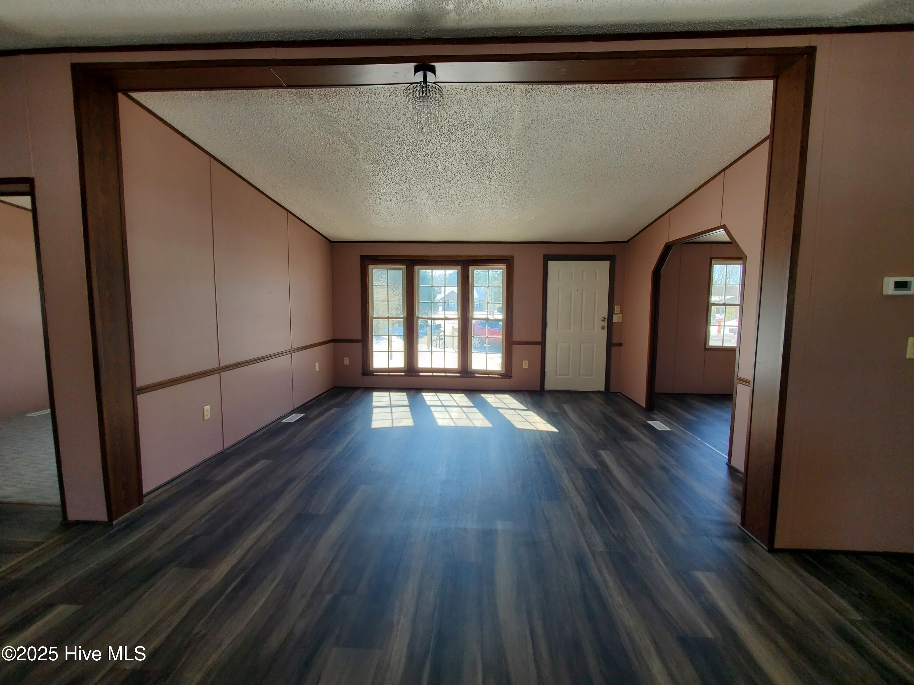 300 Horace Ward Avenue Property Photo 4