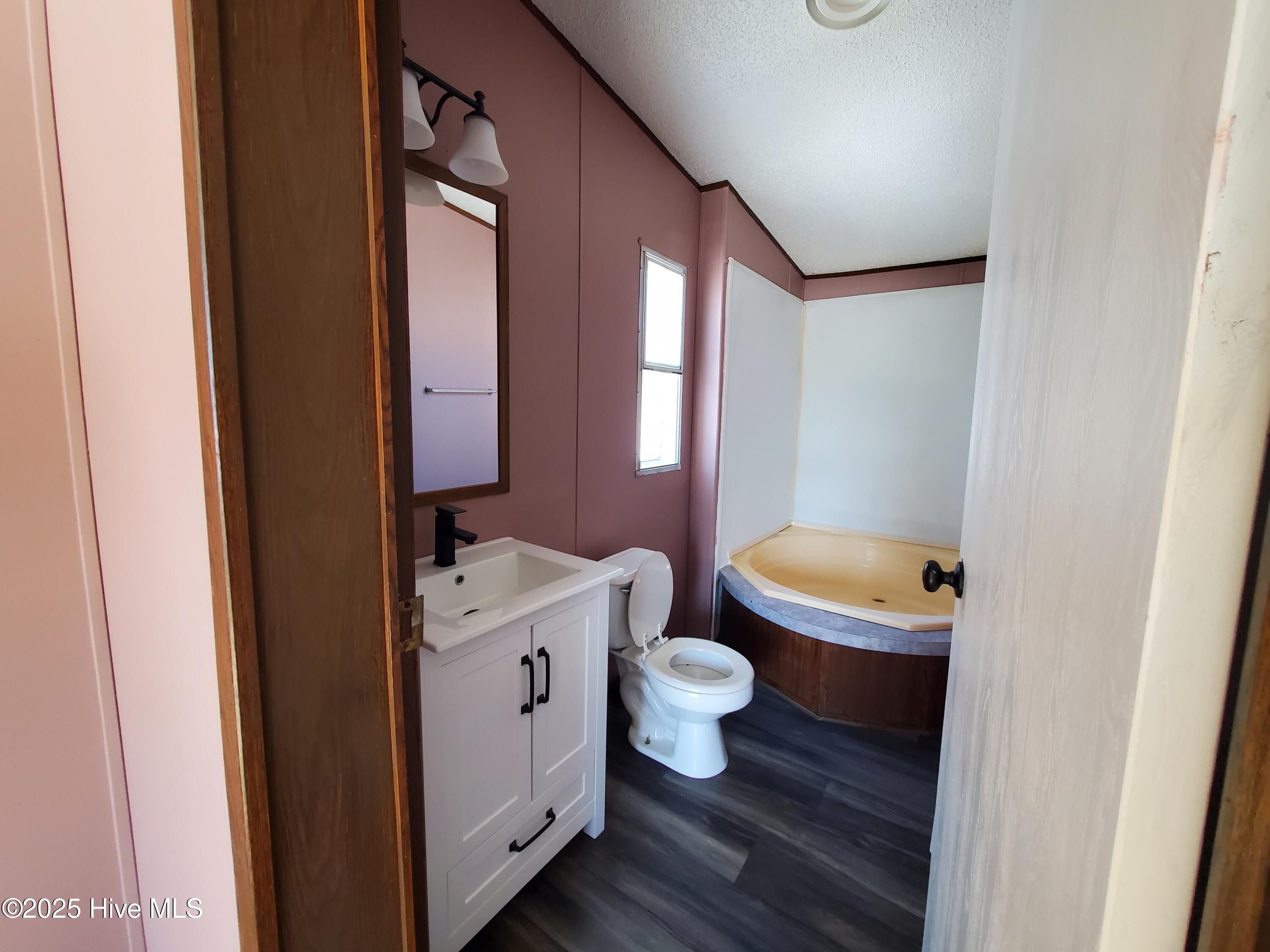 300 Horace Ward Avenue Property Photo 8