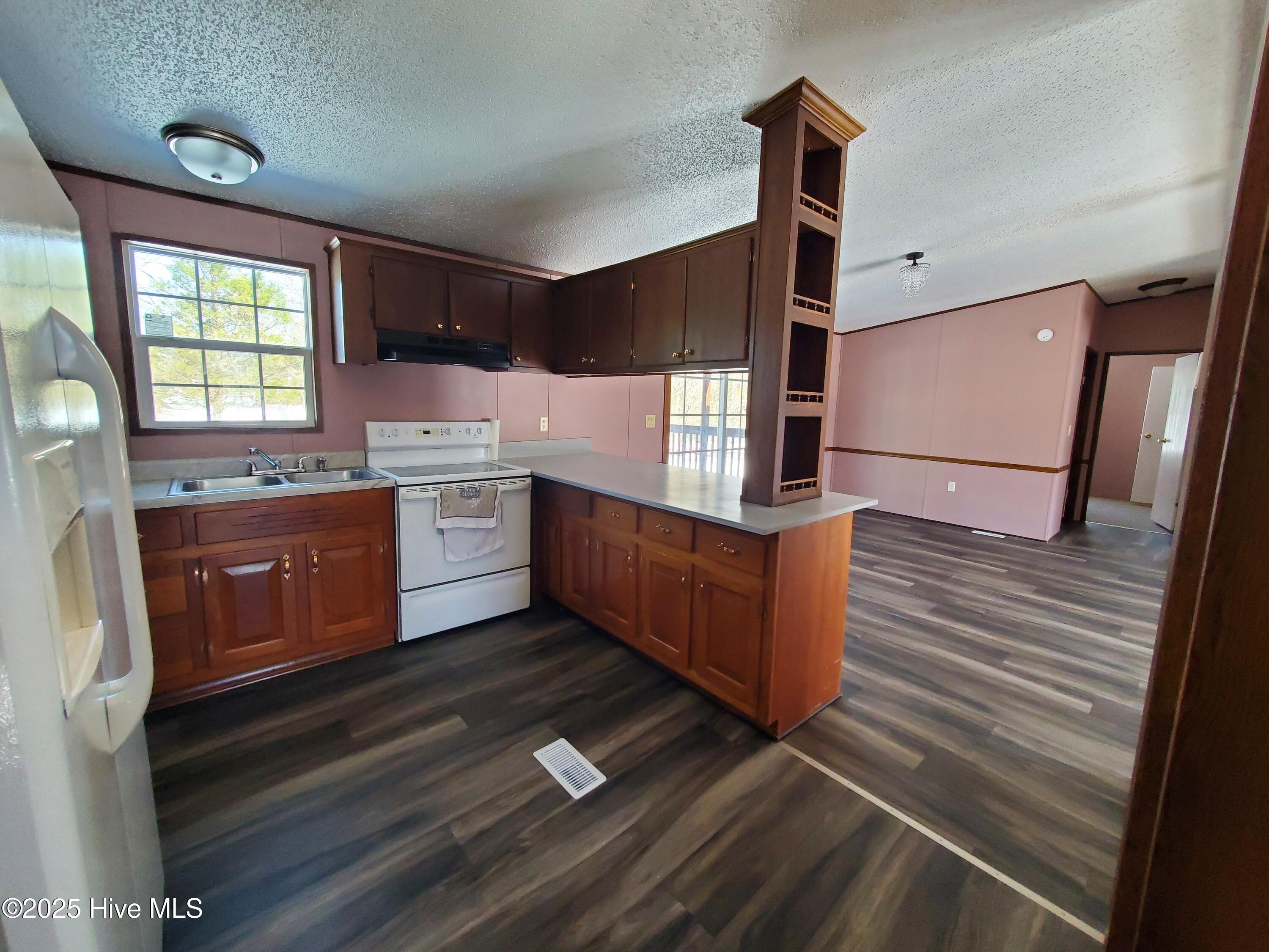 300 Horace Ward Avenue Property Photo 14