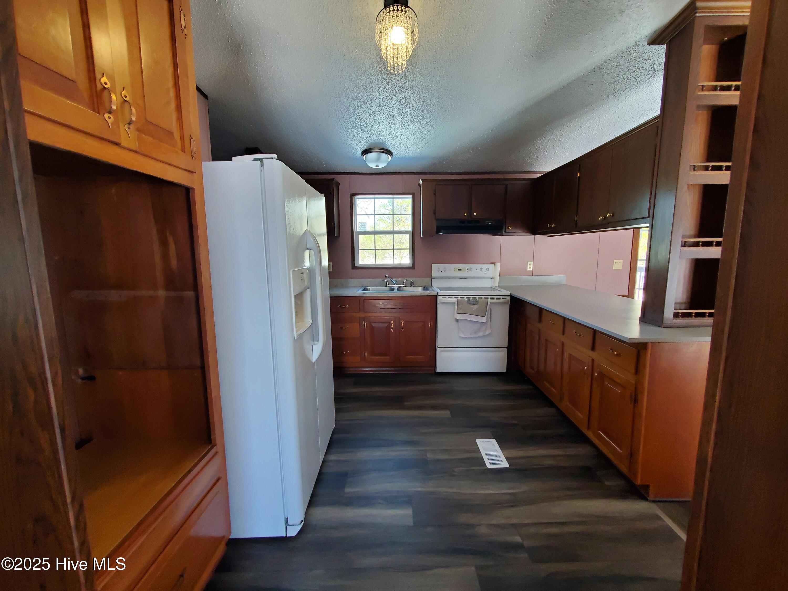 300 Horace Ward Avenue Property Photo 15