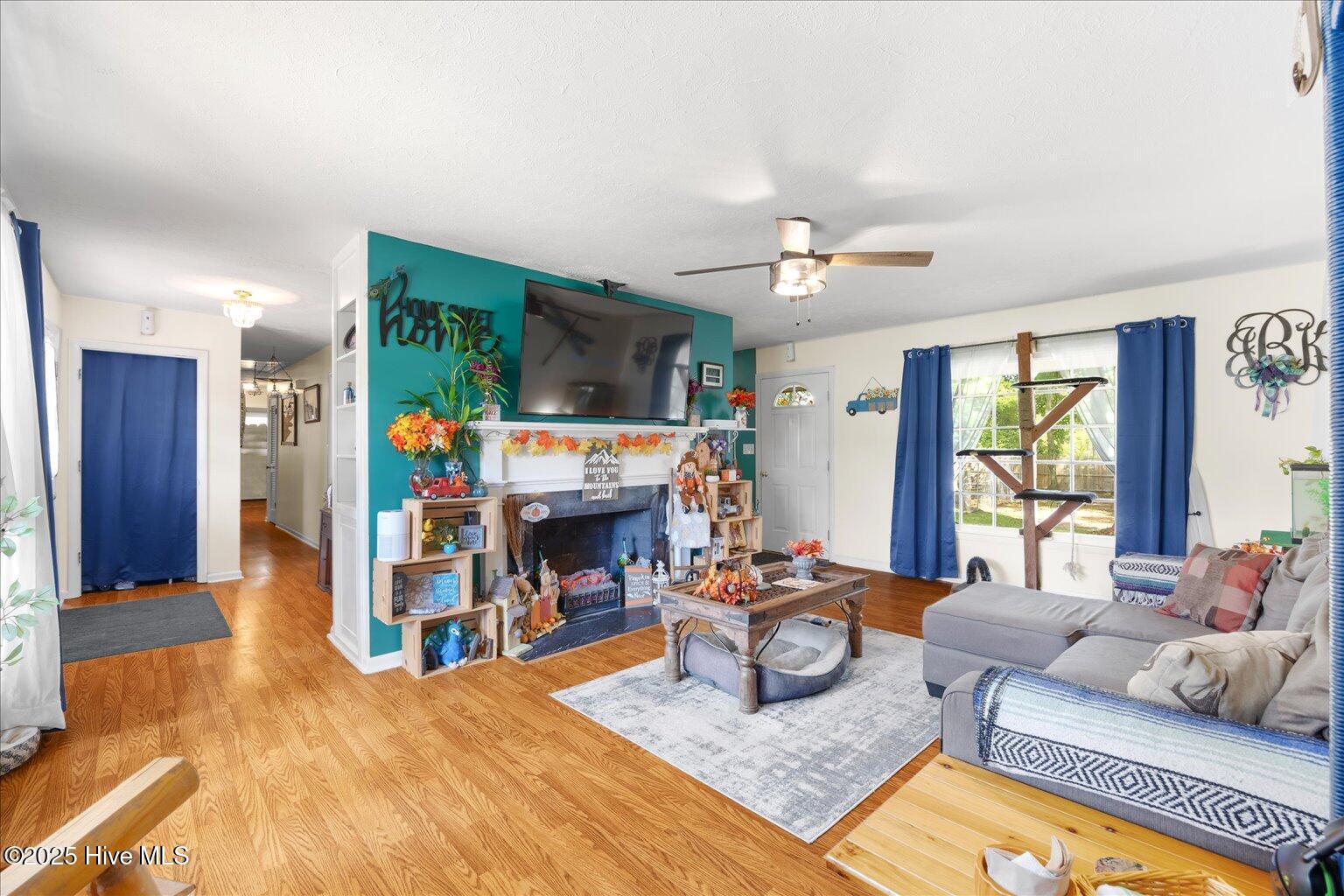 110 N East Avenue Property Photo 4