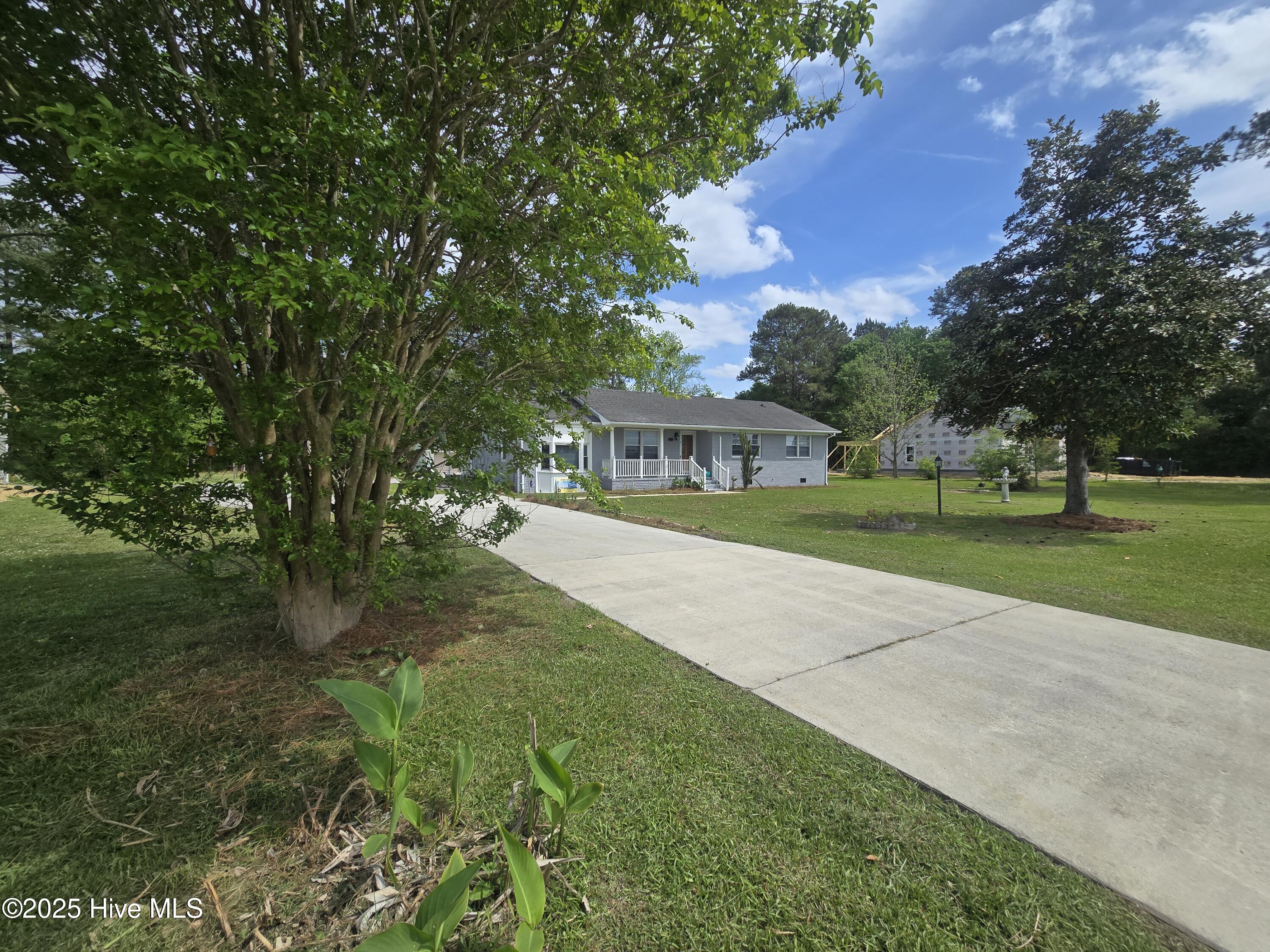 302 Giles Marshburn Road Property Photo 1