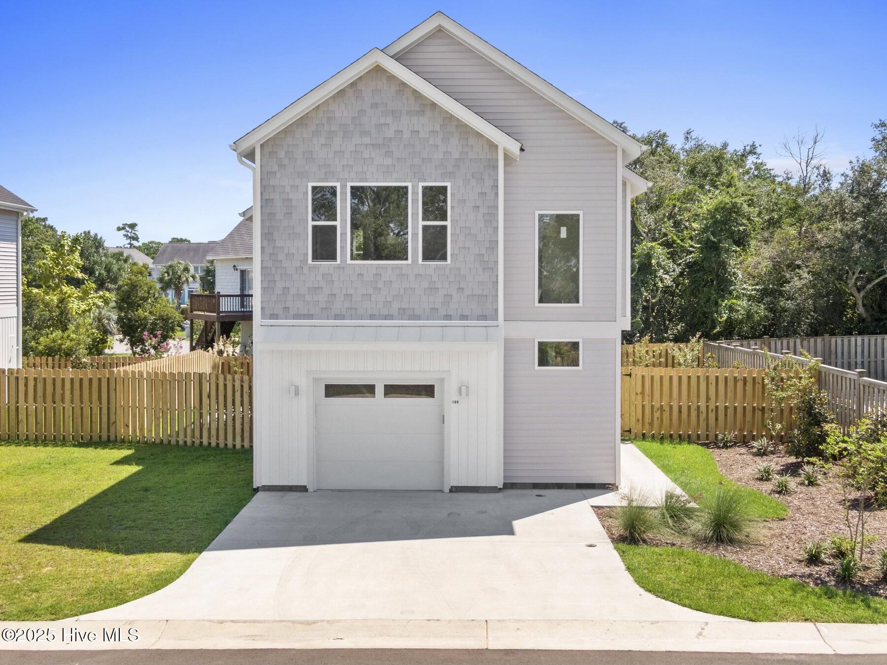 Hidden Cove Place Real Estate Listings Main Image