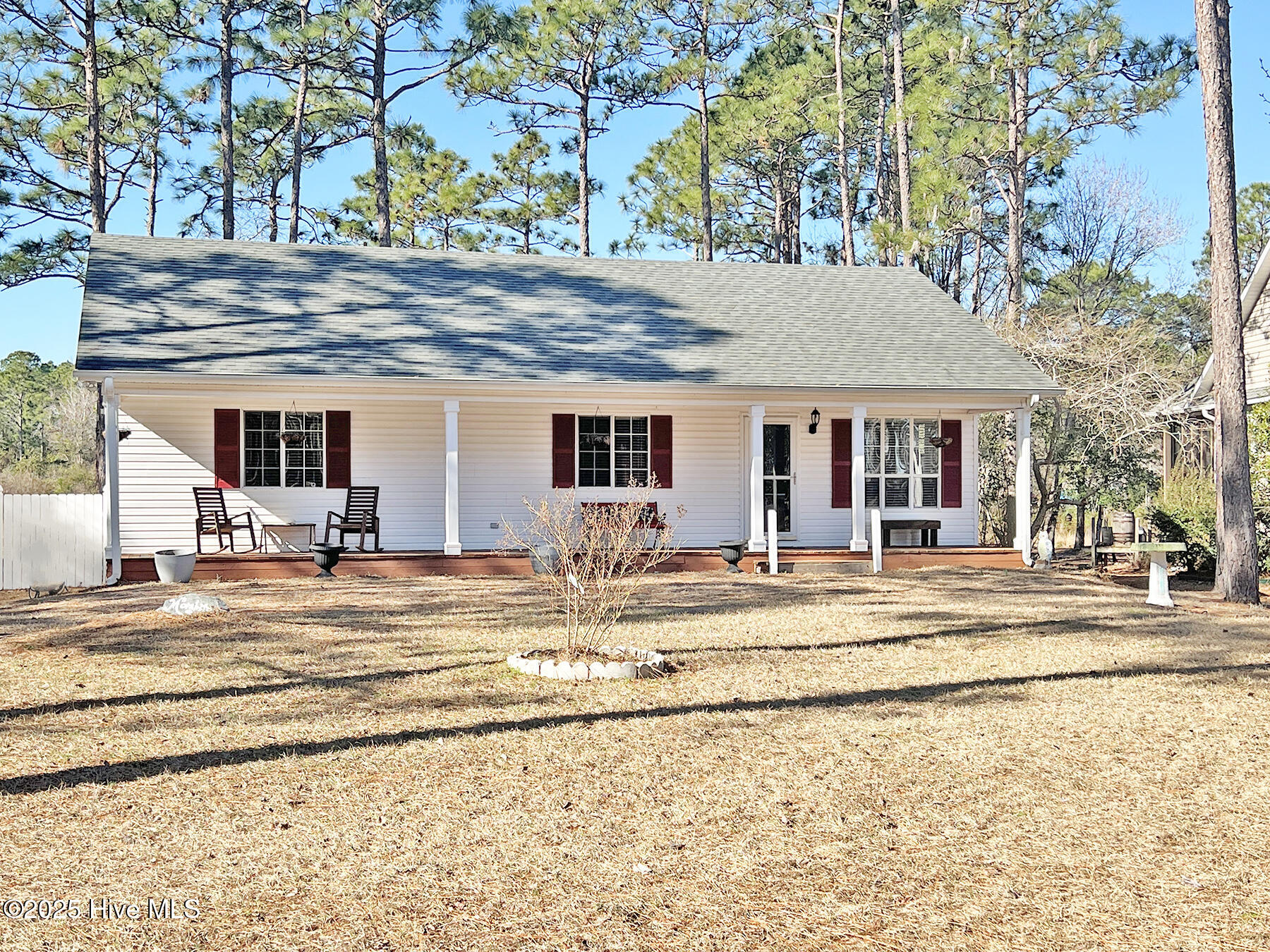 141 North Lake Drive Property Photo 3
