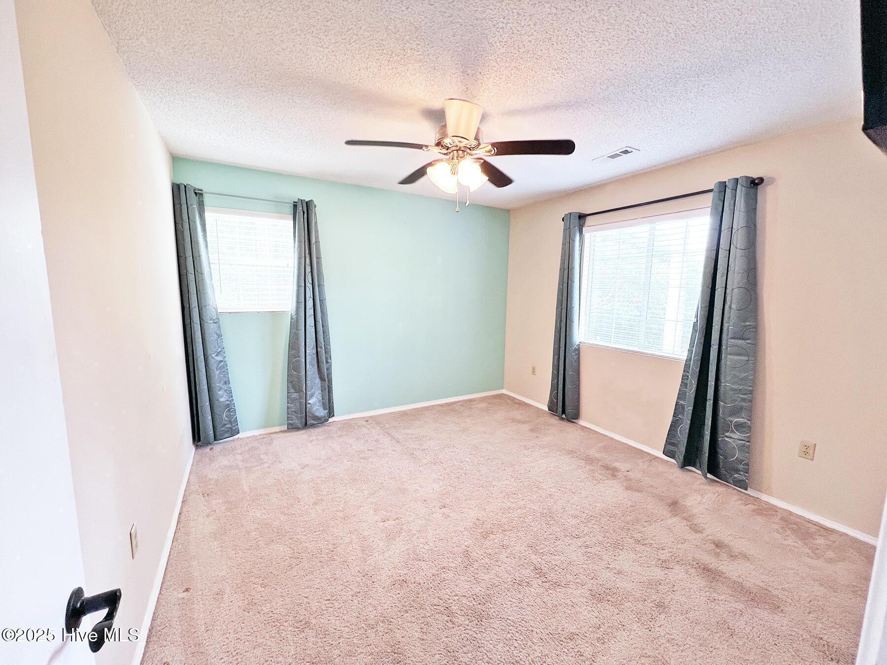 141 North Lake Drive Property Photo 26