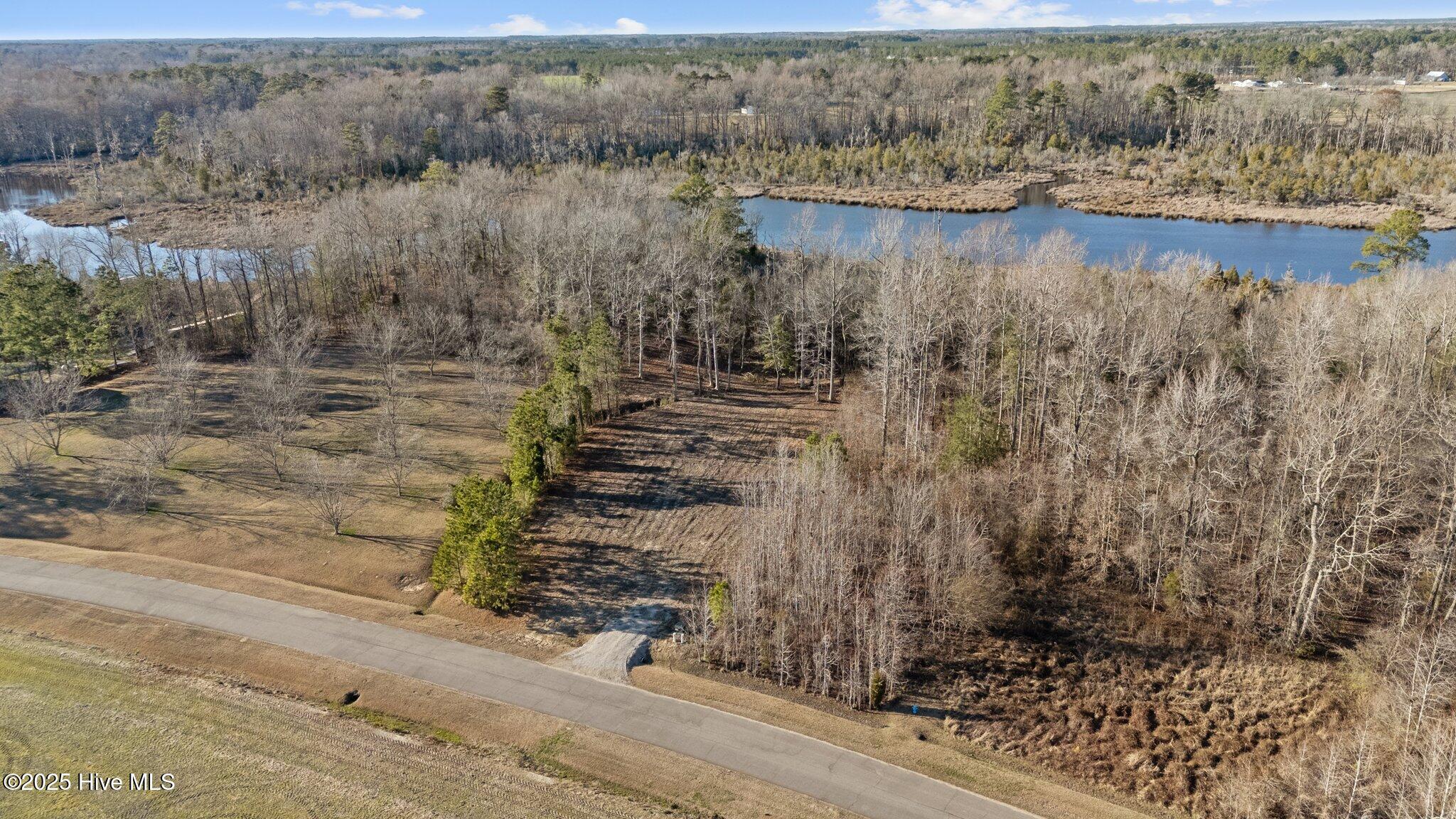 609 Treasure Point Drive Property Photo 14