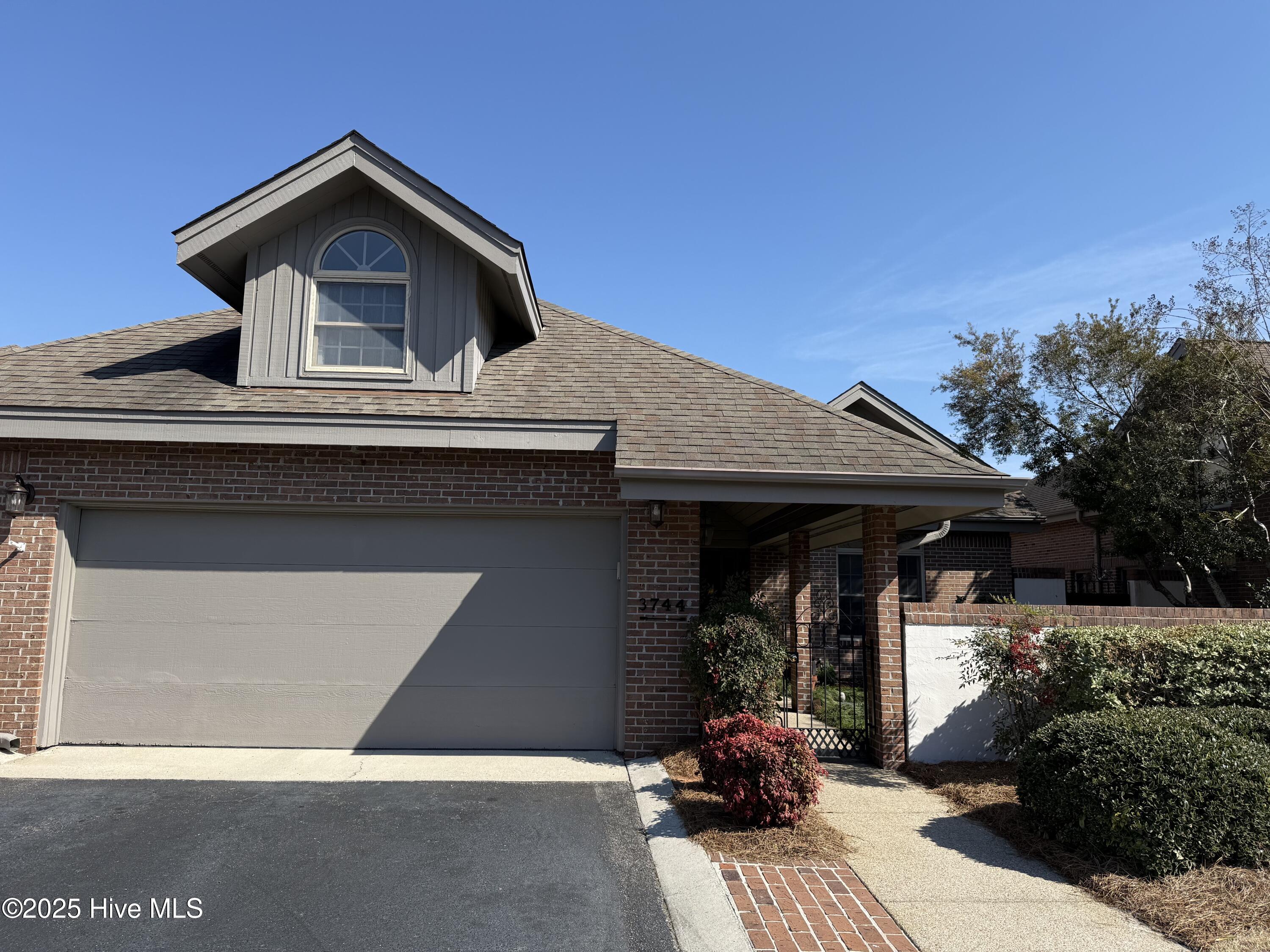 3744 Reston Court Property Photo