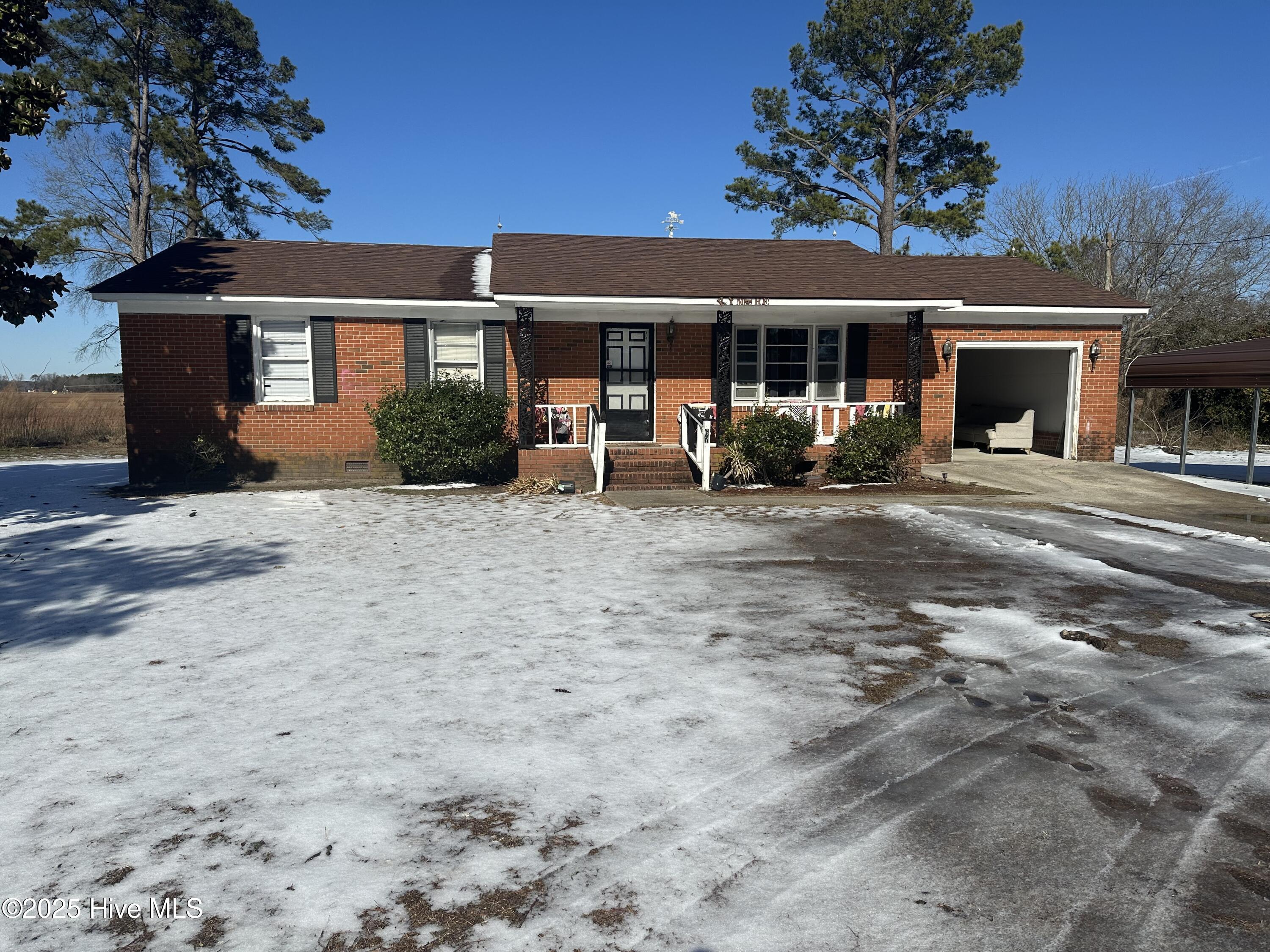 2671 Four Way Road Property Photo