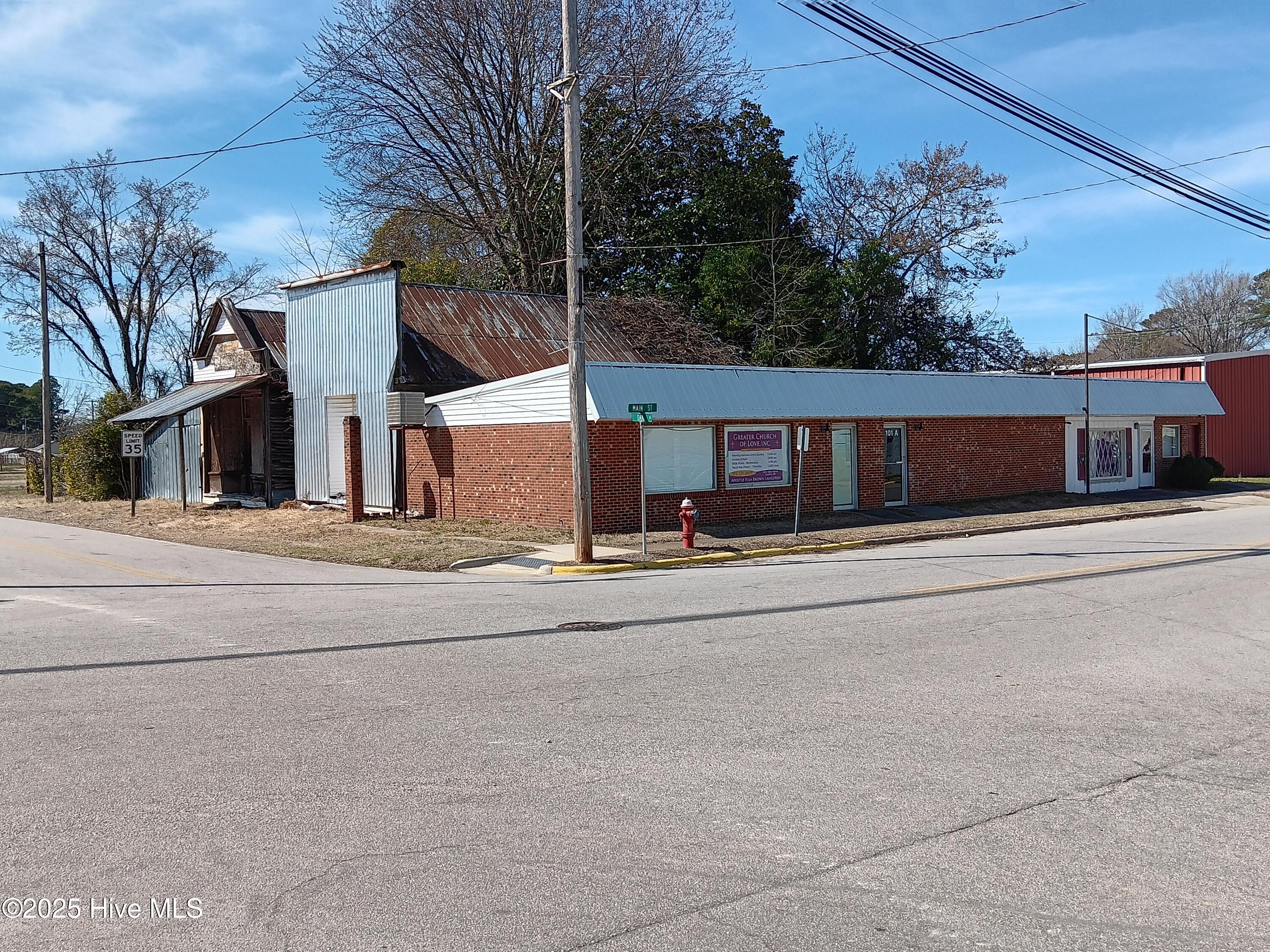 101 N Main Street Property Photo 1