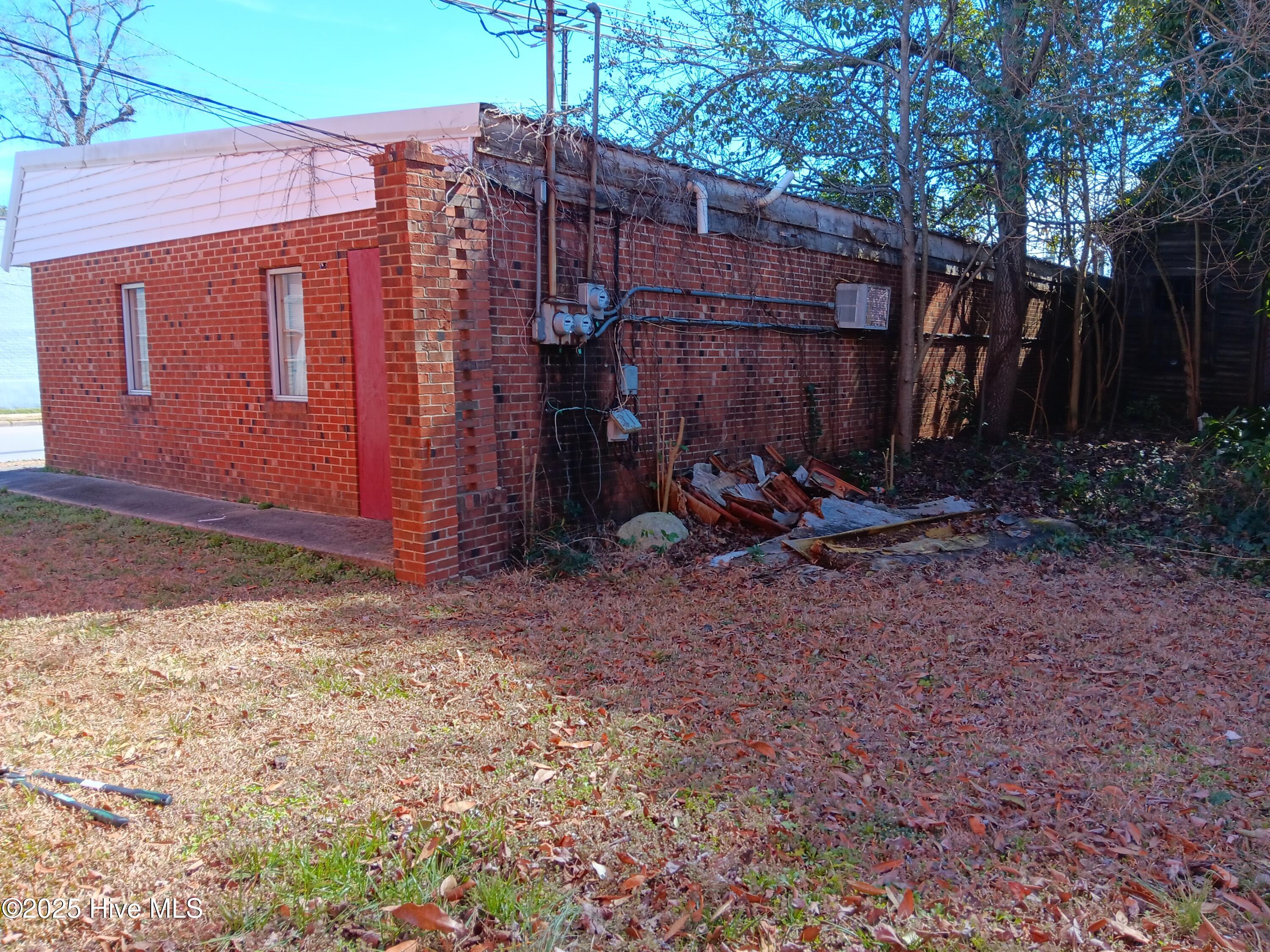 101 N Main Street Property Photo 4
