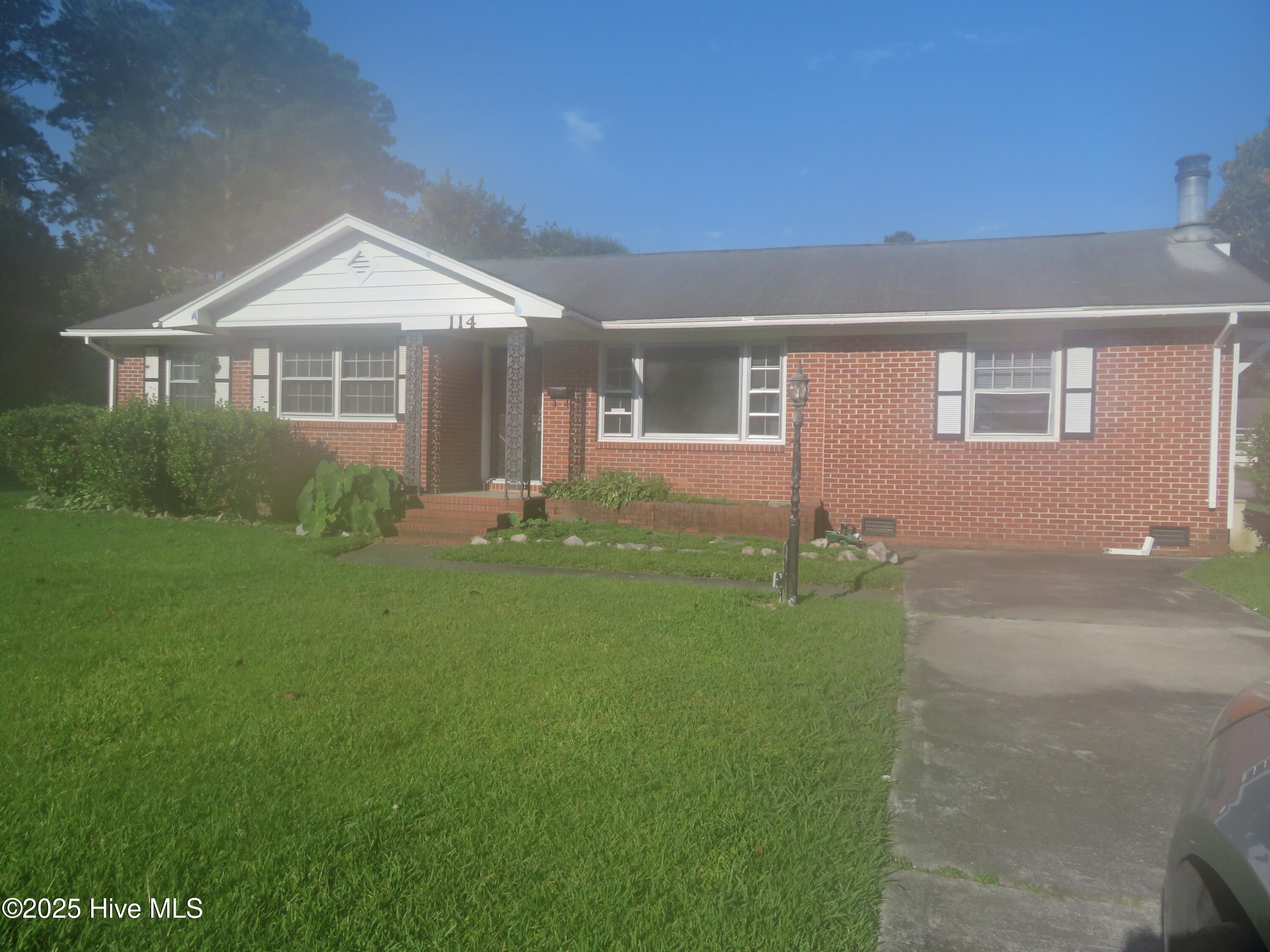 114 London Lane Property Photo