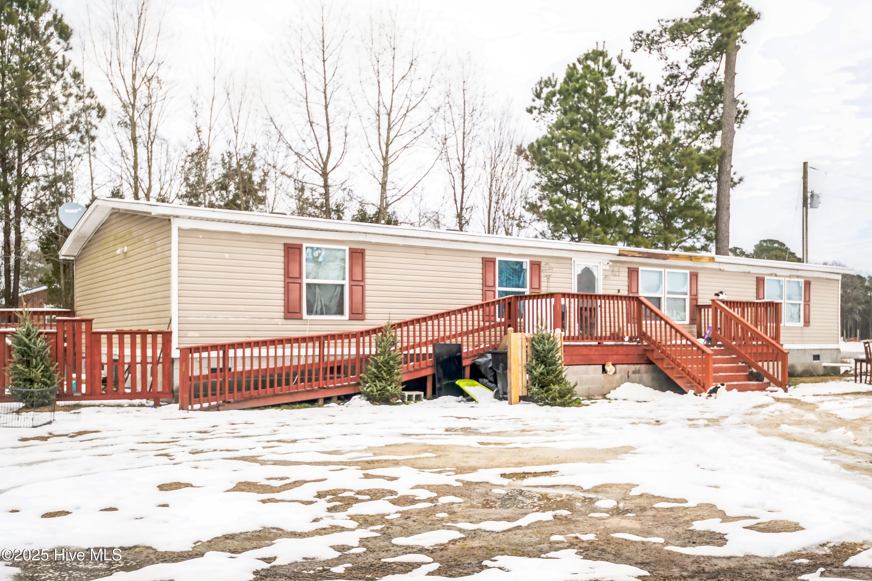 462 Greentown Road Property Photo