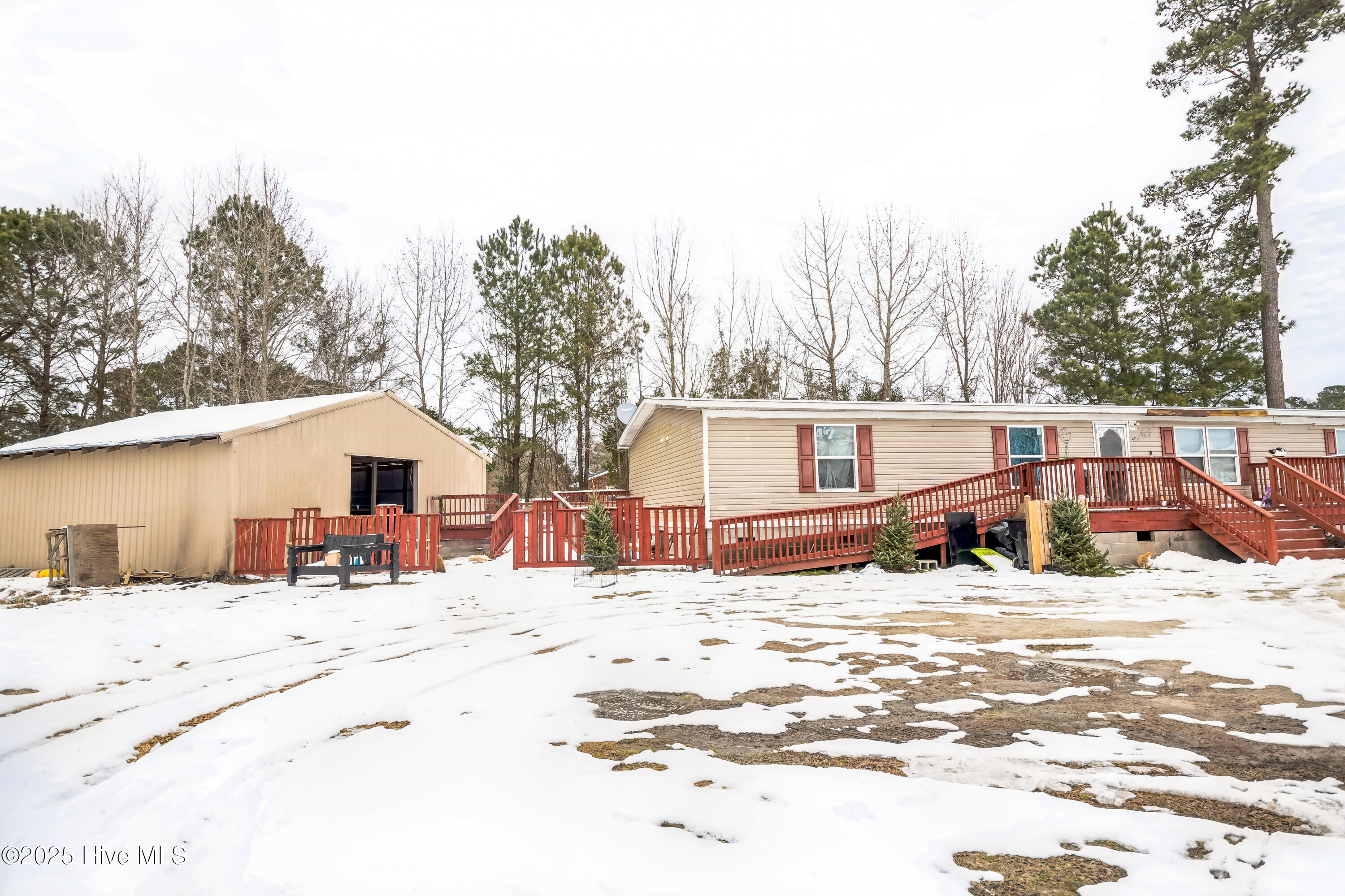 462 Greentown Road Property Photo 3