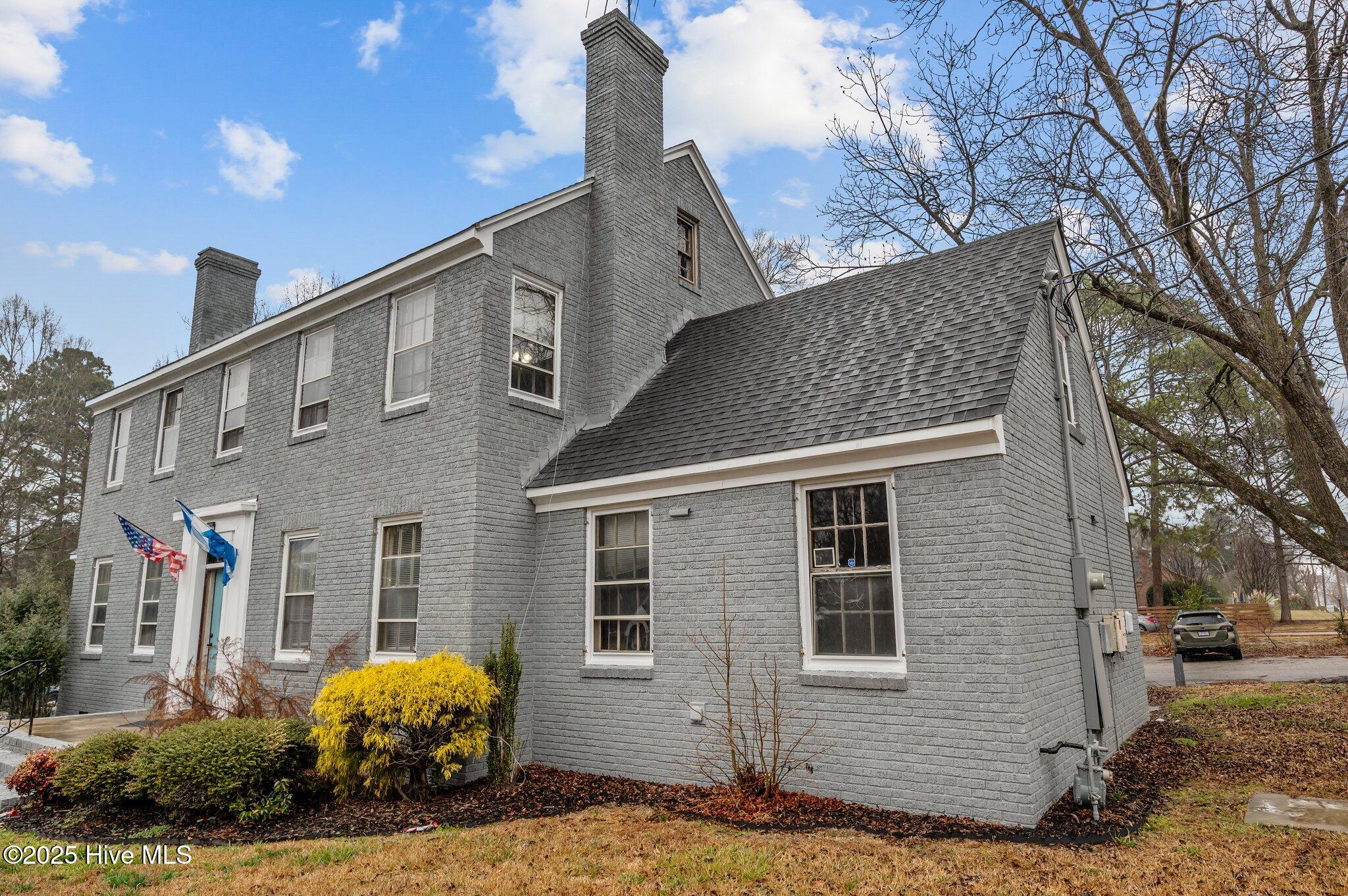 900 Hines Street Property Photo 4