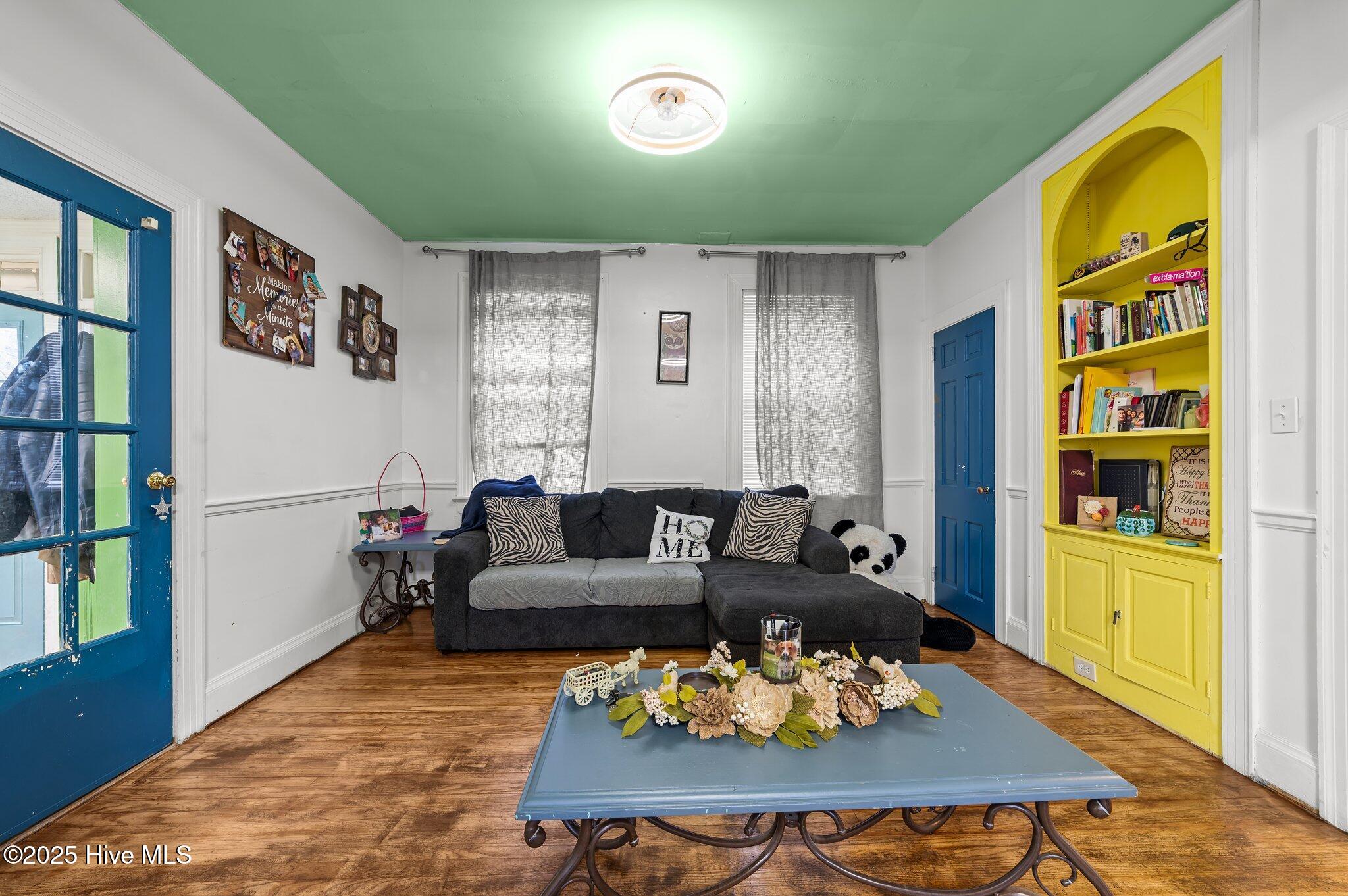 900 Hines Street Property Photo 14