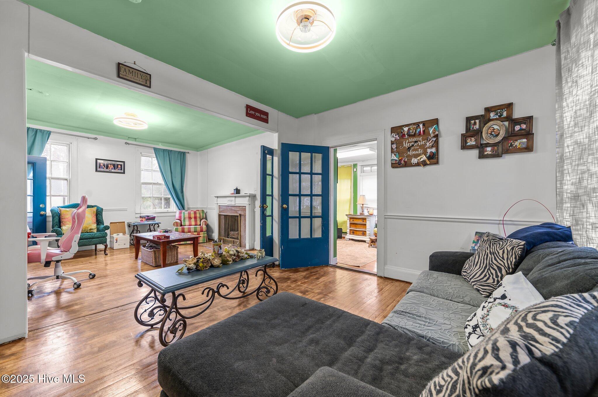 900 Hines Street Property Photo 16