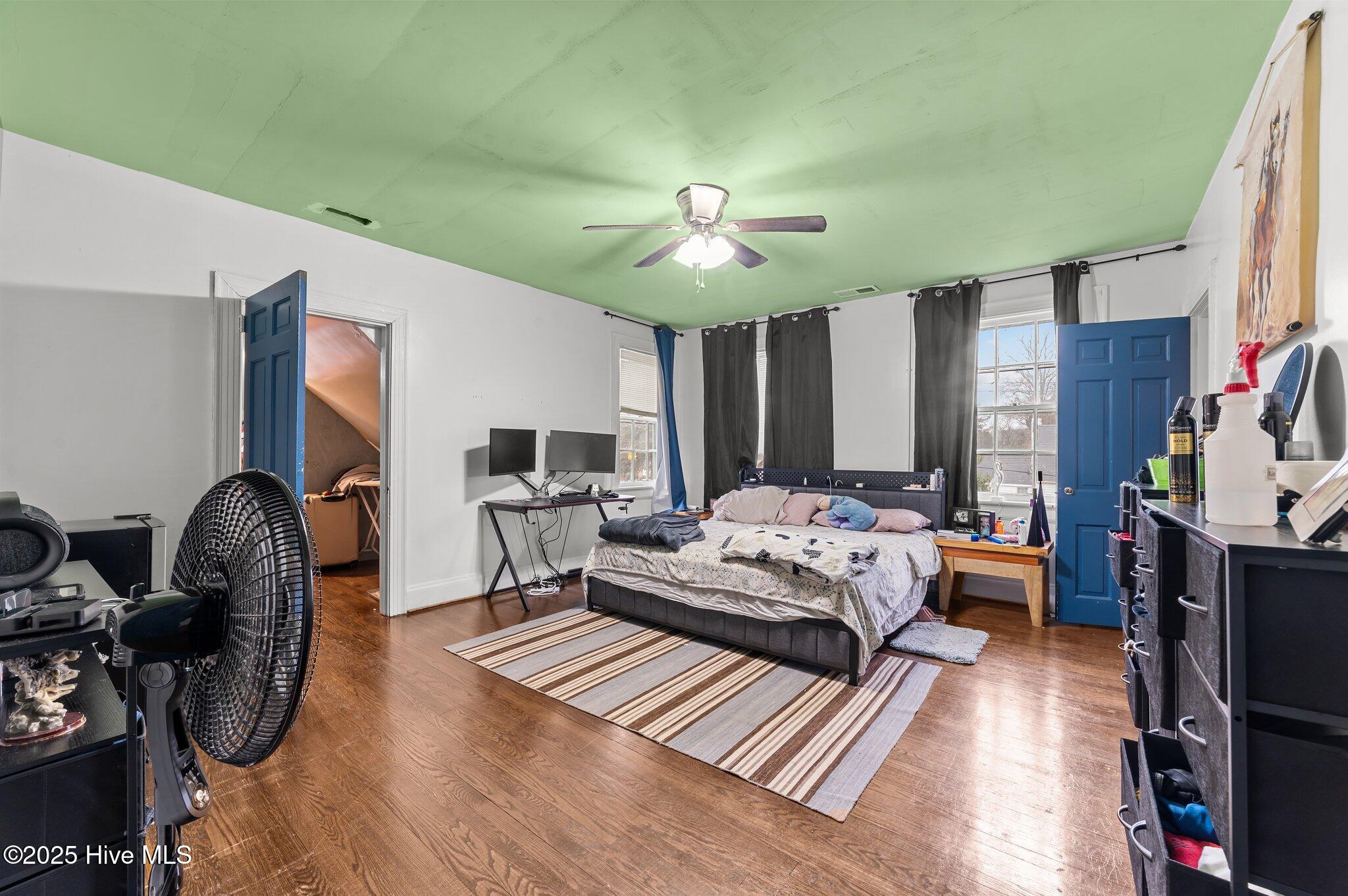 900 Hines Street Property Photo 25