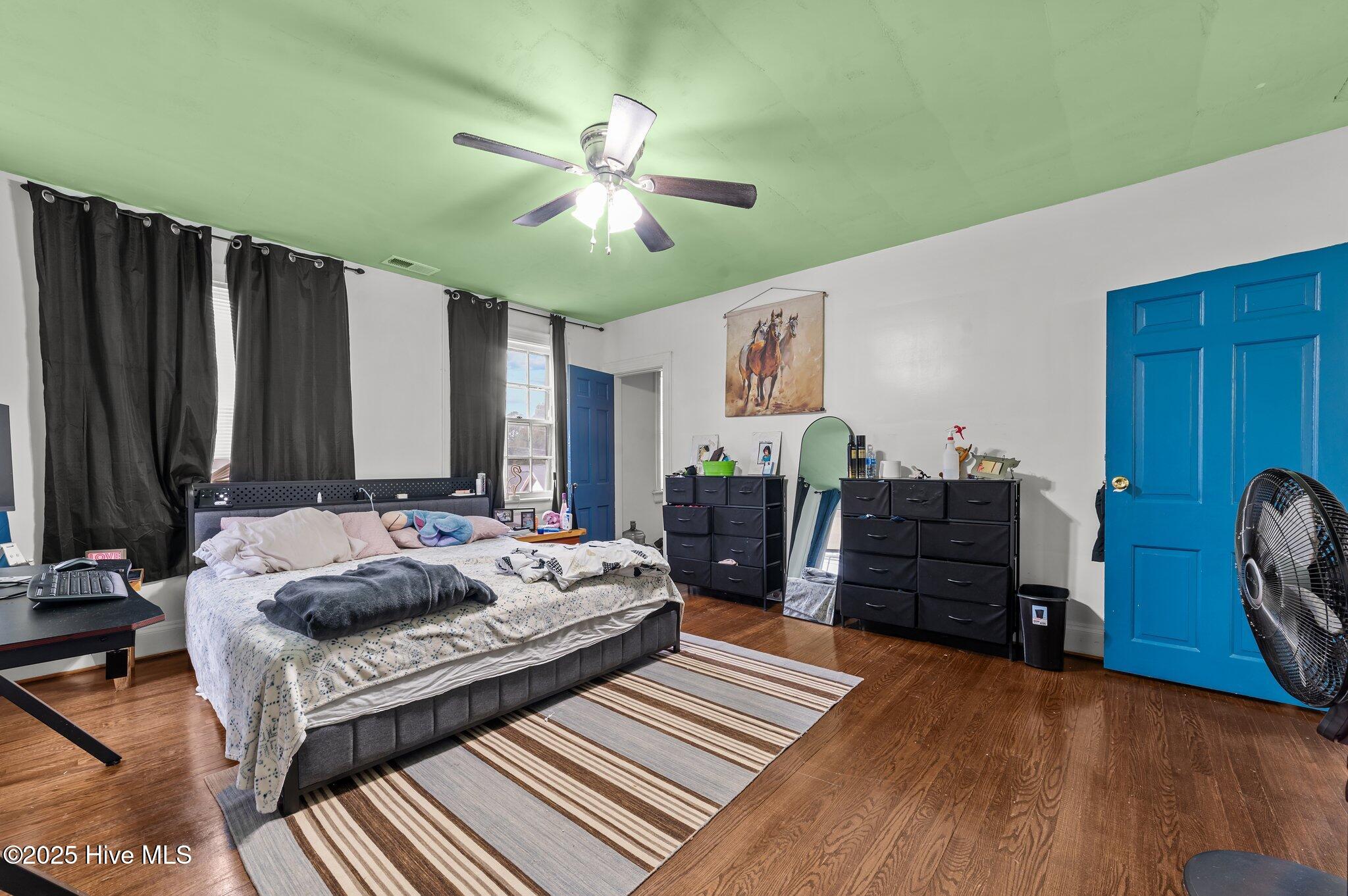 900 Hines Street Property Photo 27