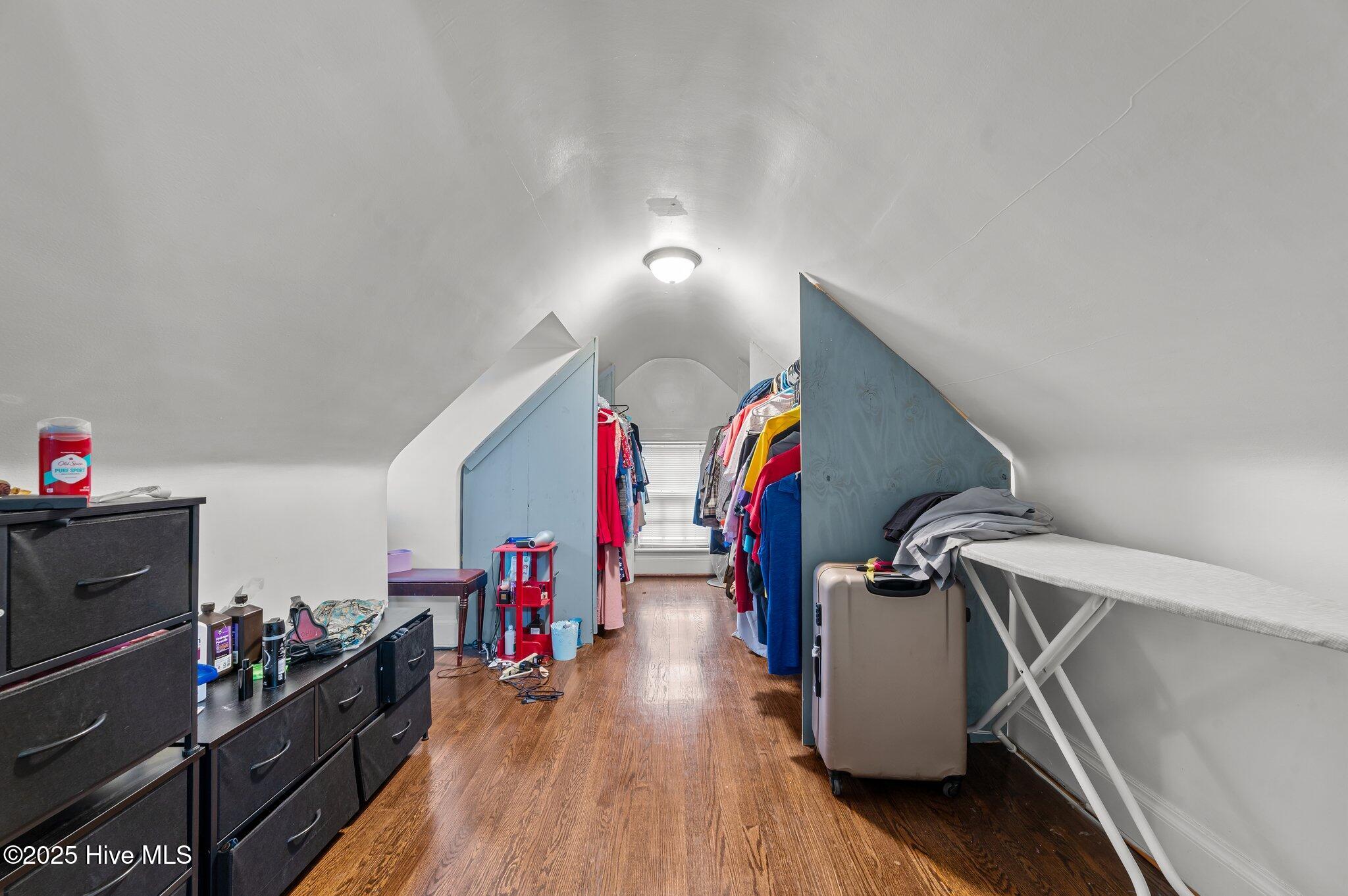 900 Hines Street Property Photo 28
