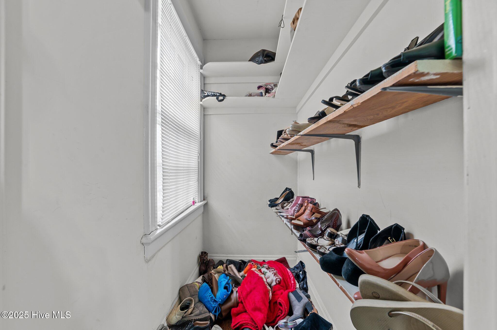 900 Hines Street Property Photo 29