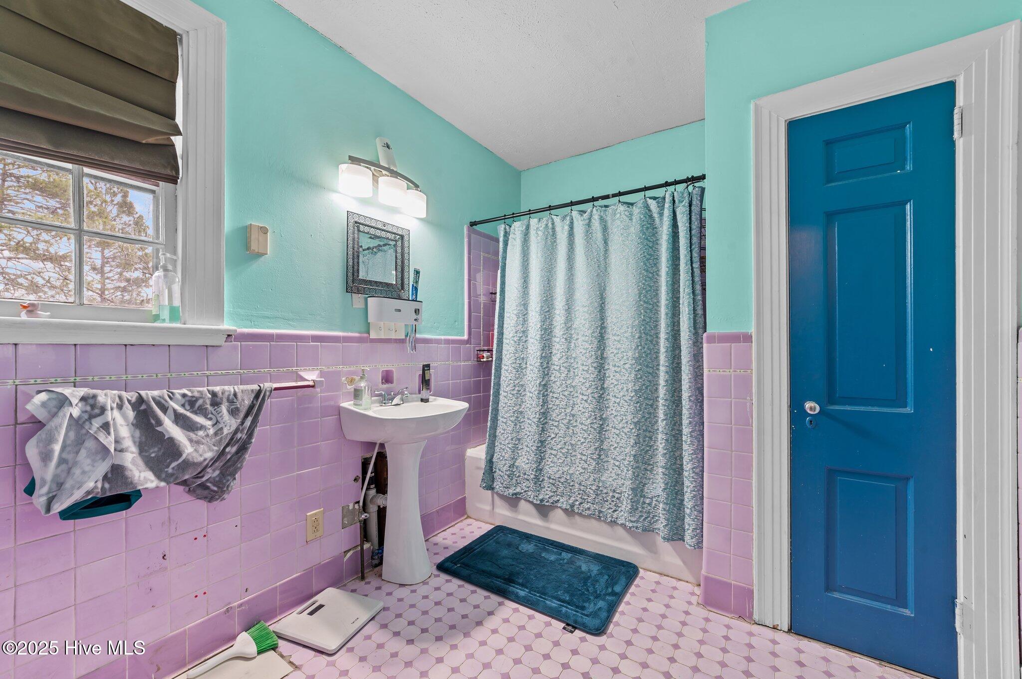 900 Hines Street Property Photo 30