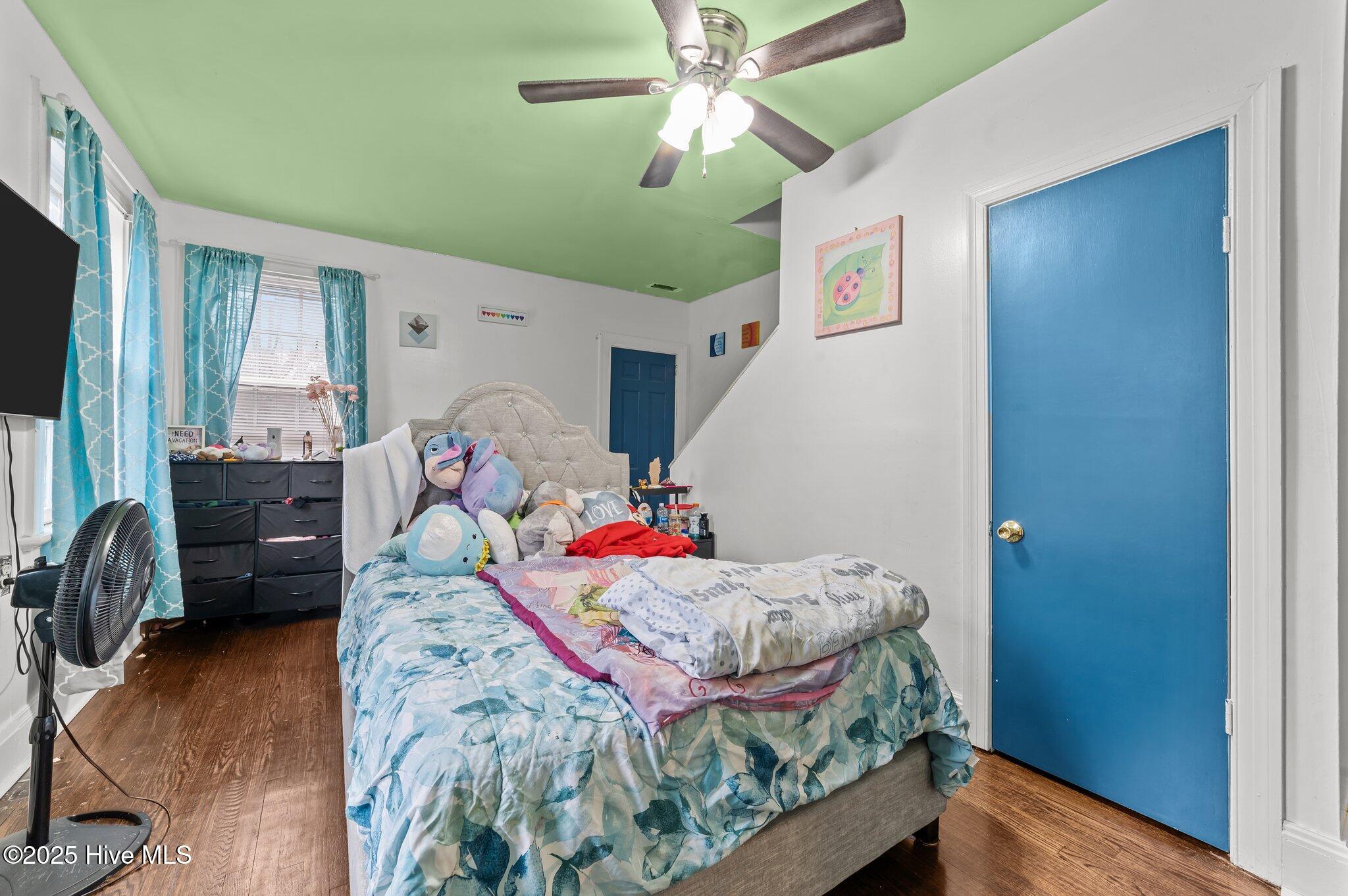 900 Hines Street Property Photo 35