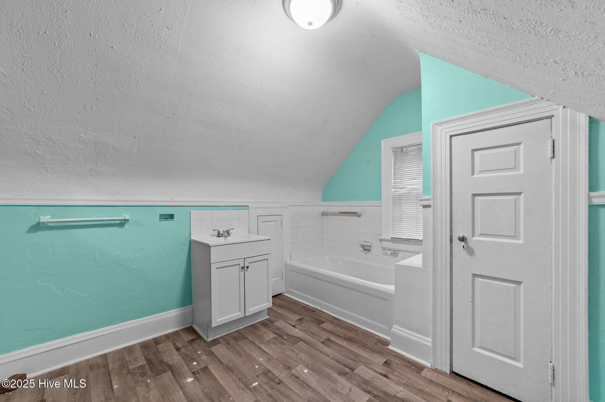 900 Hines Street Property Photo 36