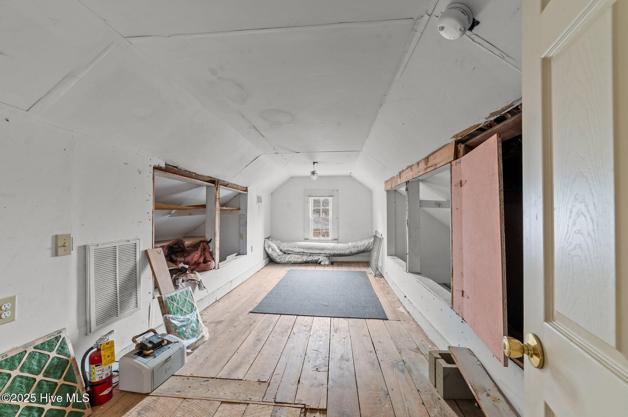 900 Hines Street Property Photo 37