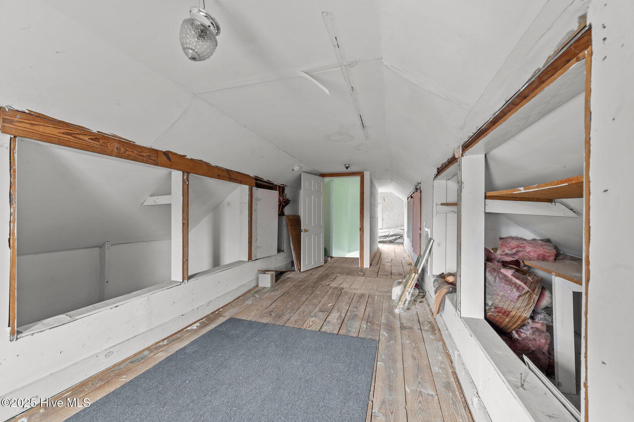 900 Hines Street Property Photo 38
