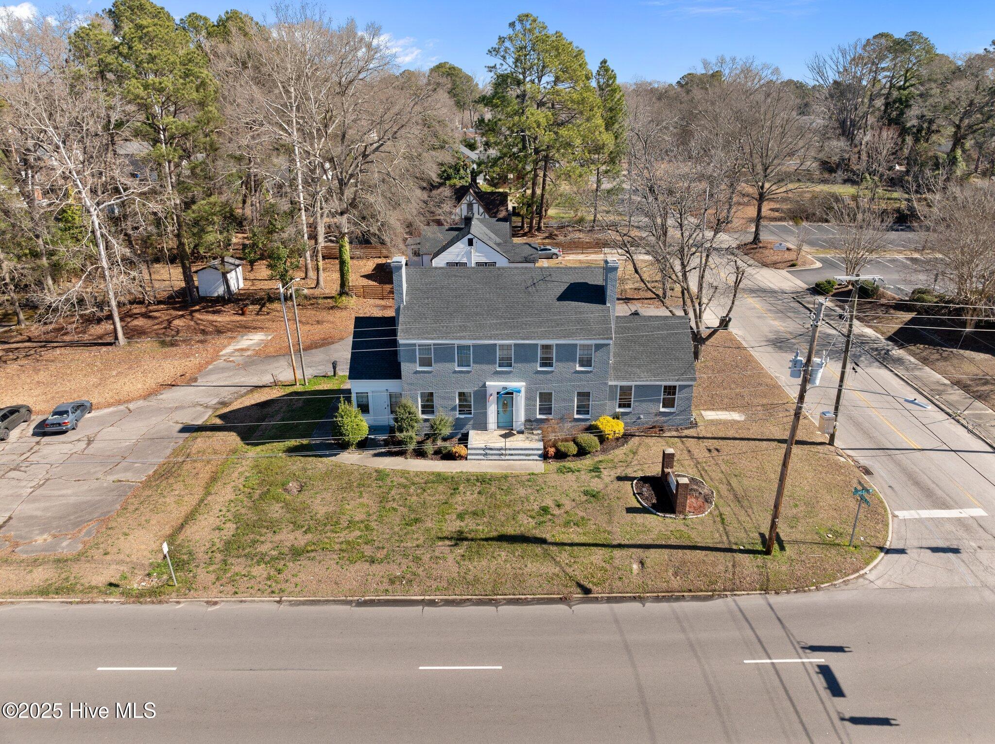 900 Hines Street Property Photo 40