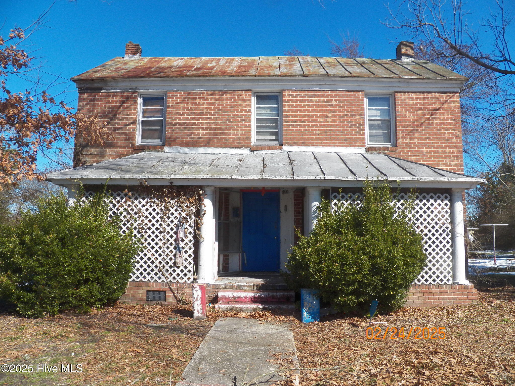 132 W Peterson Street Property Photo