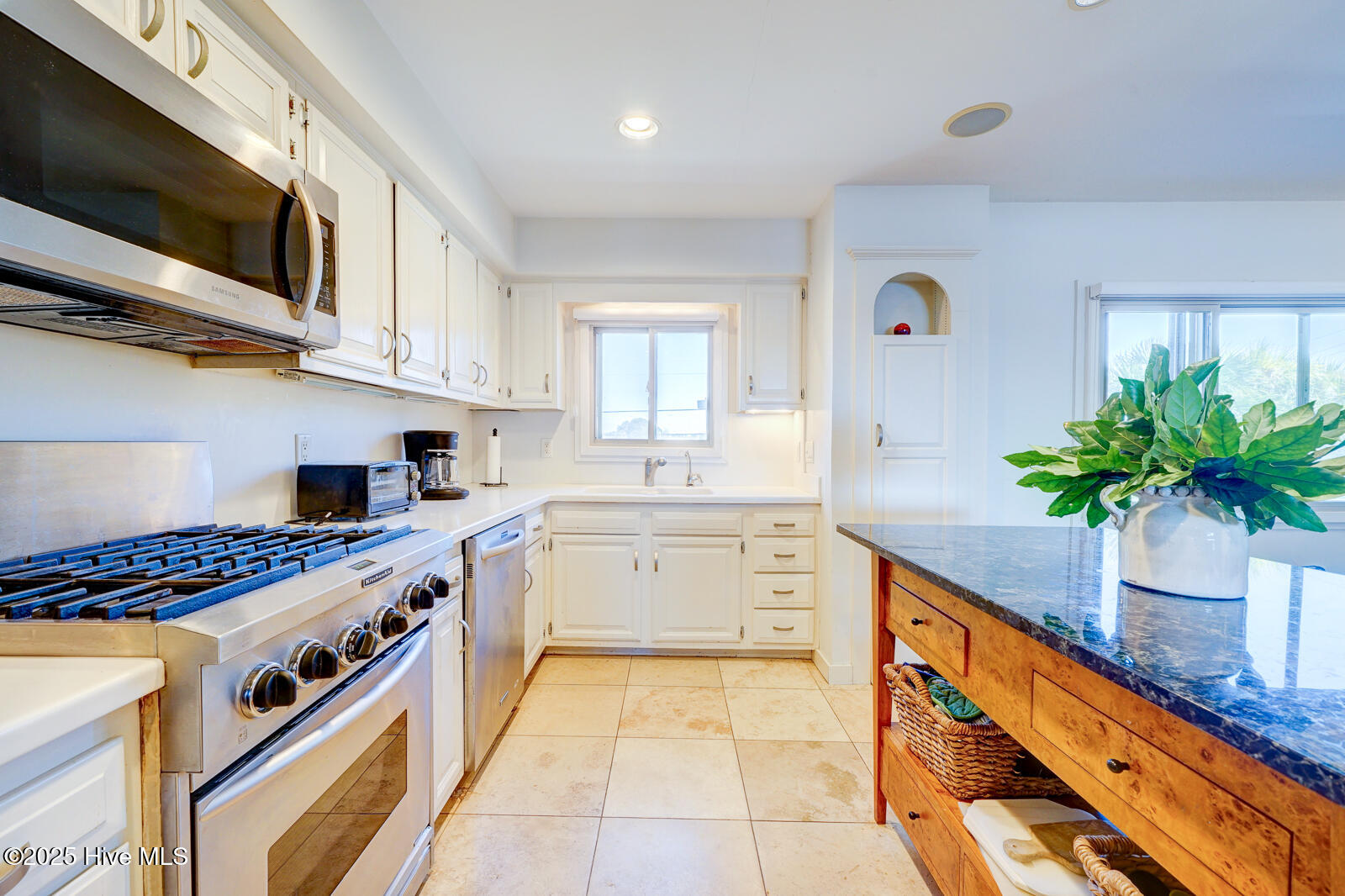 342 Causeway Drive Property Photo 14