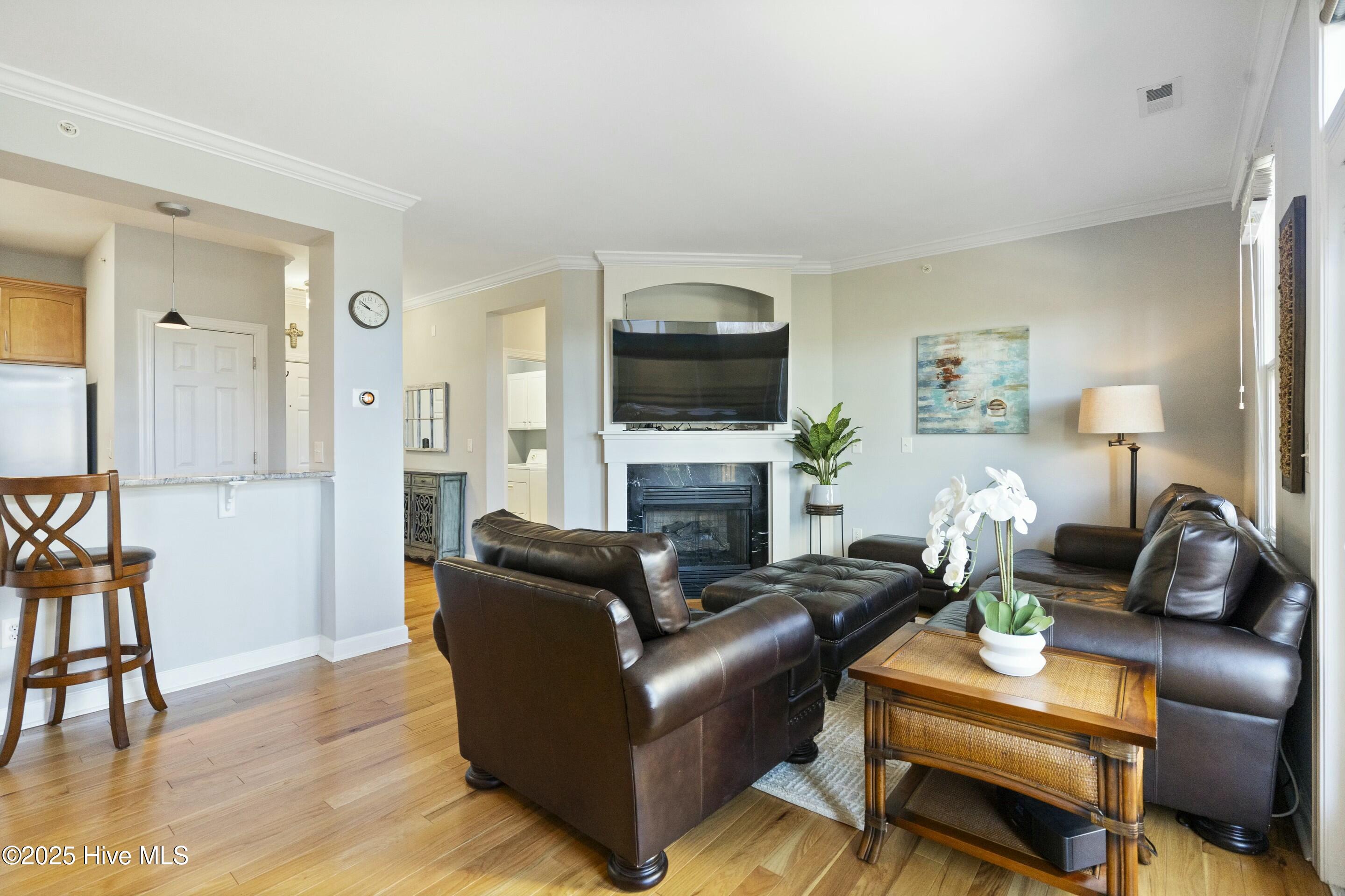 6809 Mayfaire Club Drive 302 Property Photo 11