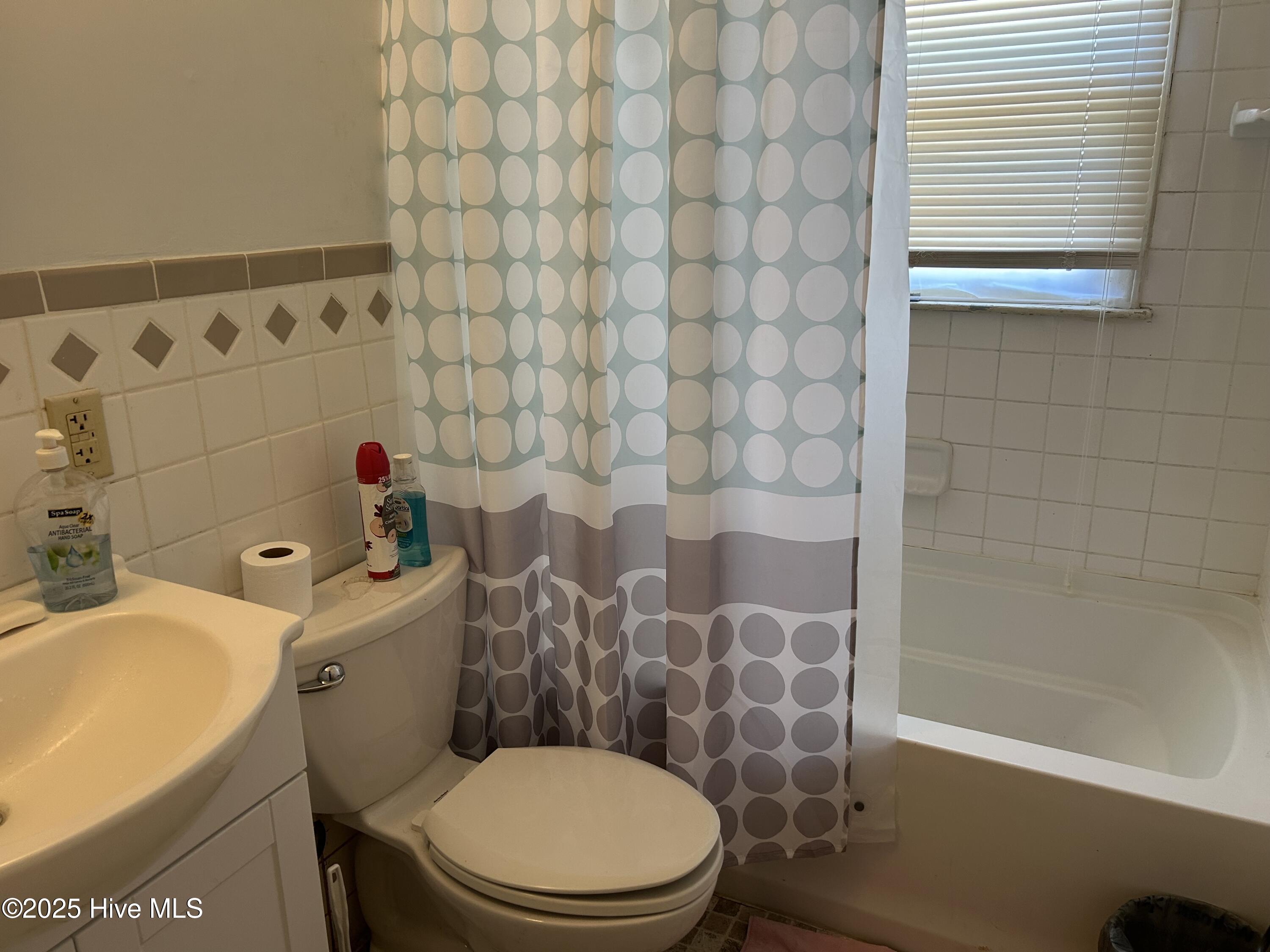 1117 S Pine Street Property Photo 9
