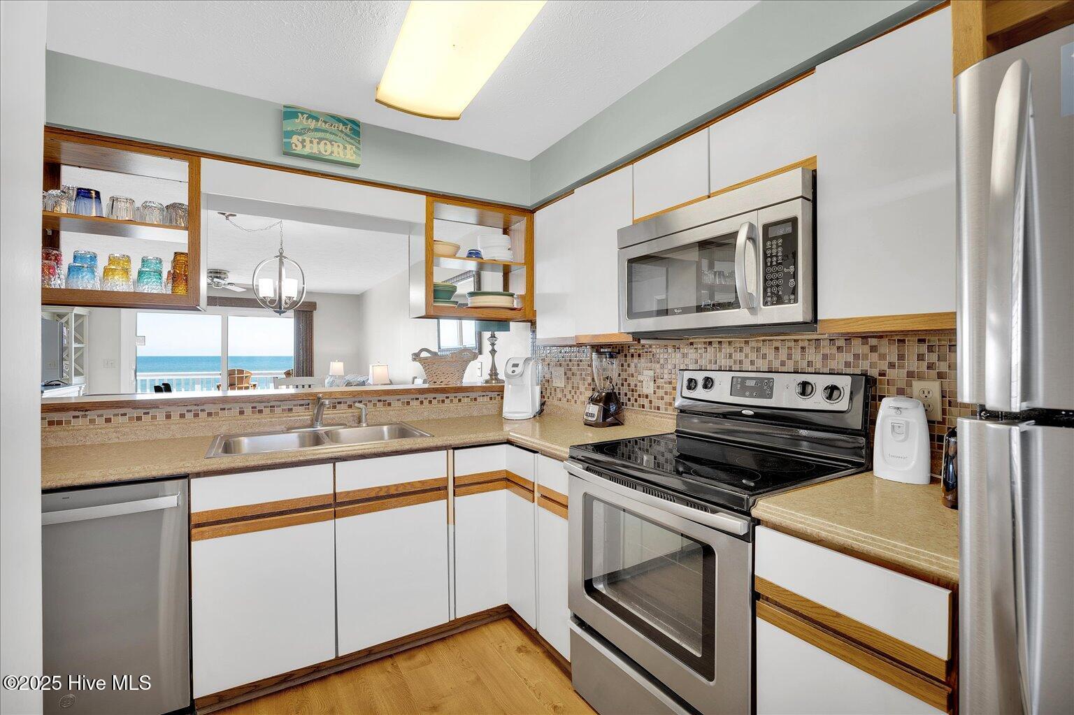 2112 Surfrider Court Property Photo 9
