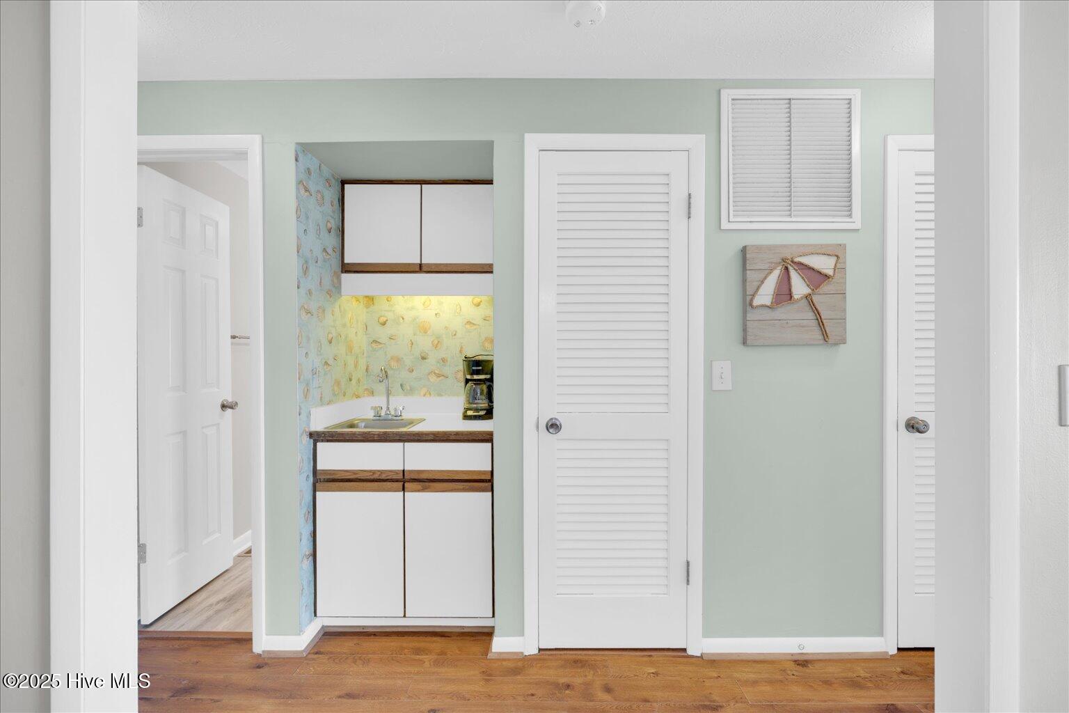 2112 Surfrider Court Property Photo 13