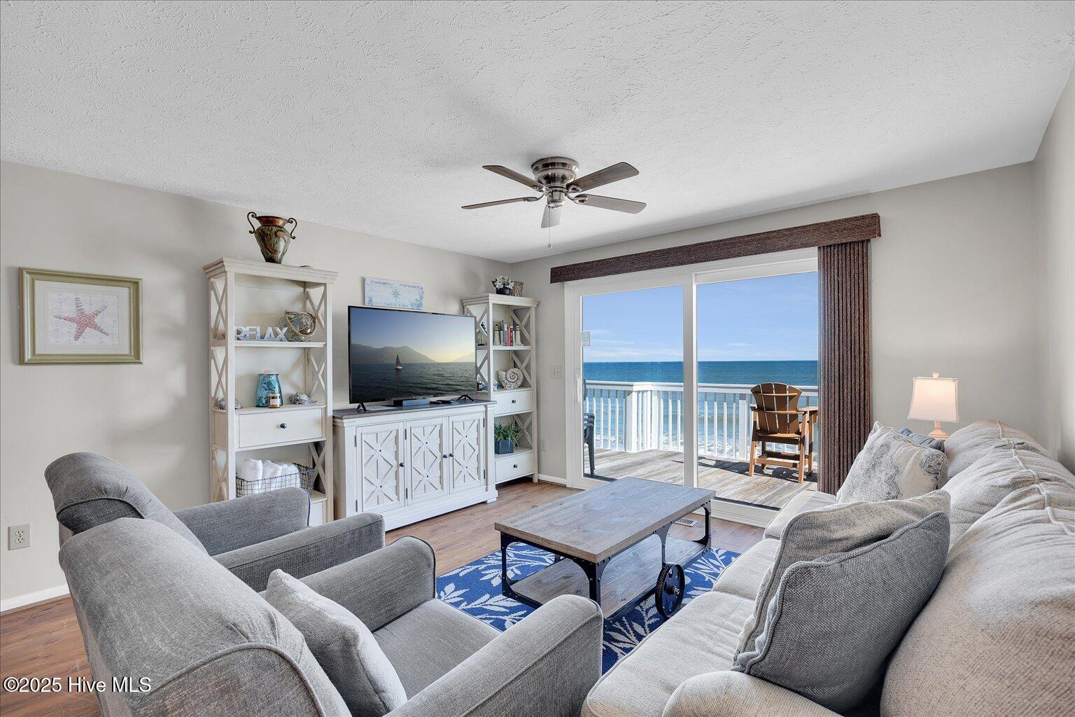 2112 Surfrider Court Property Photo 16